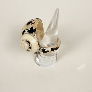 Vintage Carved Shell Ring