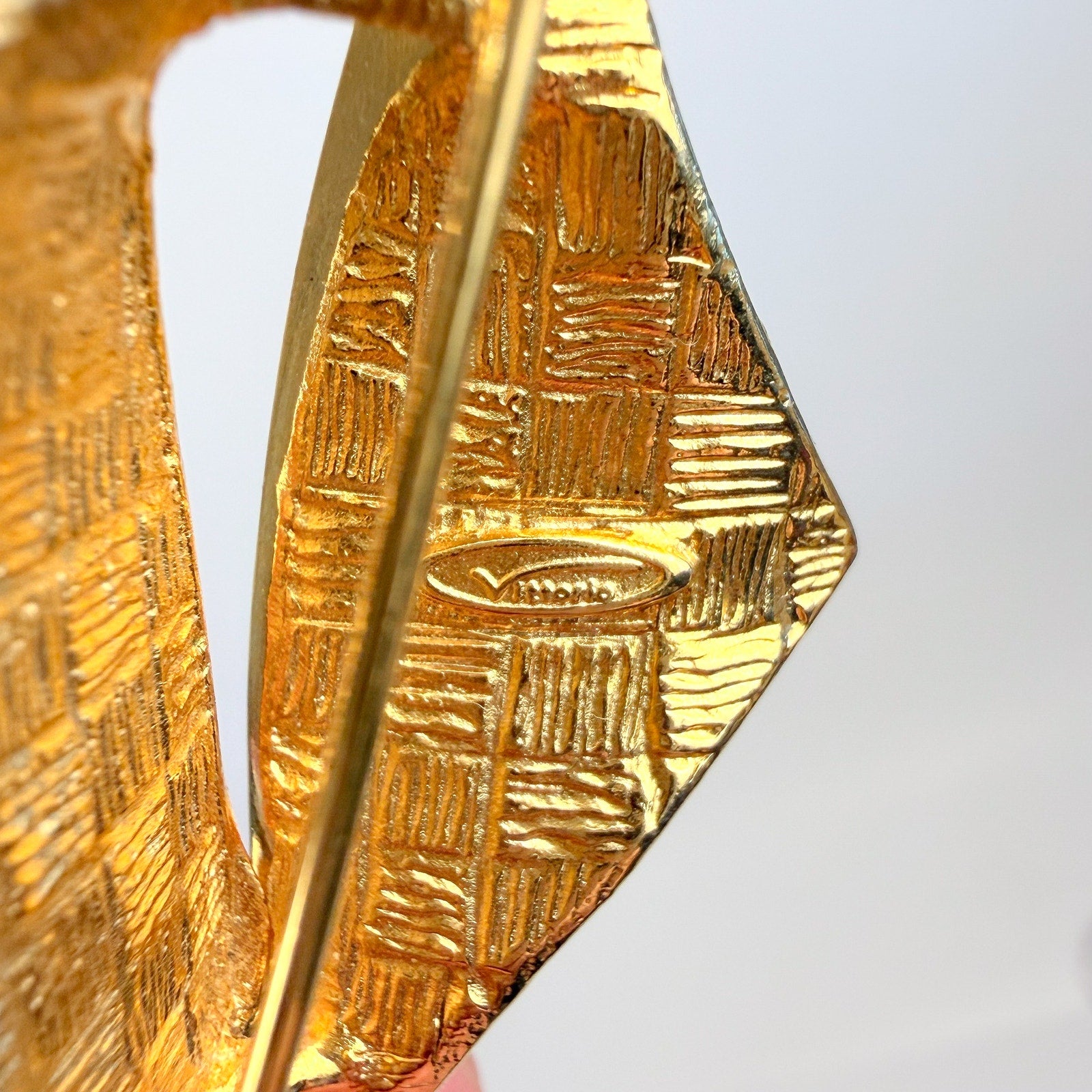 Golden Vittorio Brooch