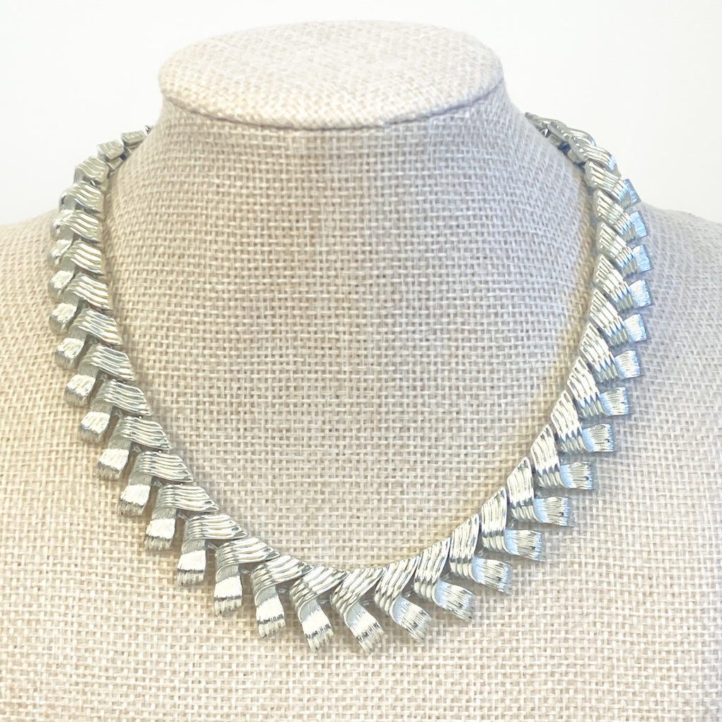 Lisner 1960s Choker Vintage Mid-Century Necklace