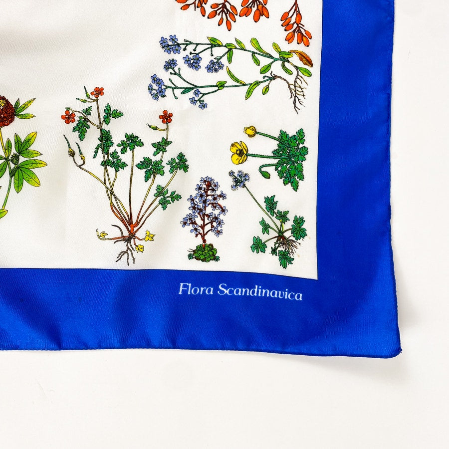Wildflower Pattern Flora Scandinavica Blue and White Jumbo Scarf