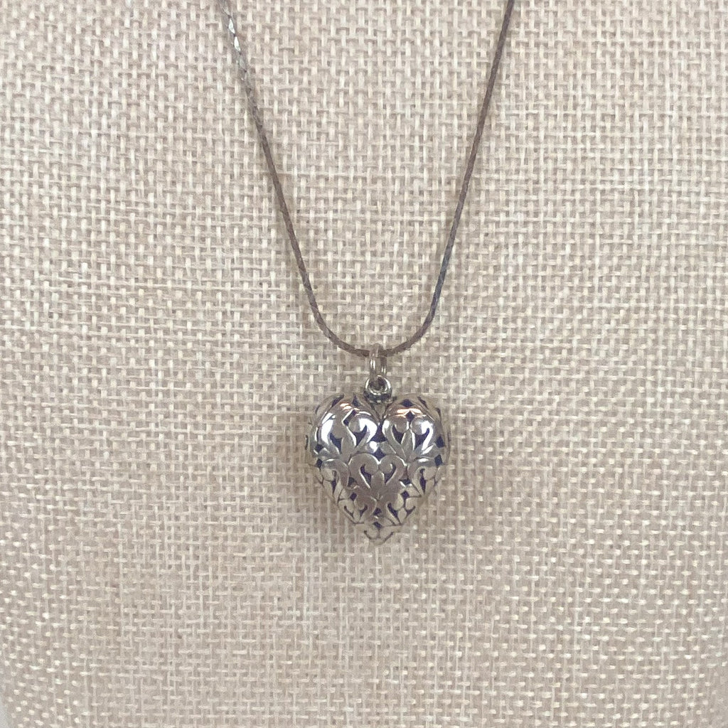 90s Puffy Heart Necklace Filigree Design