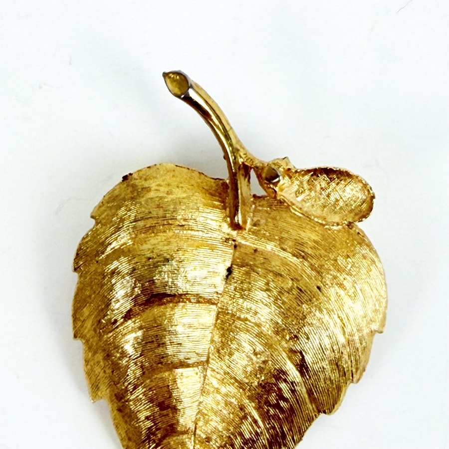 Leaf Brooch Avon Gold-Tone Fall