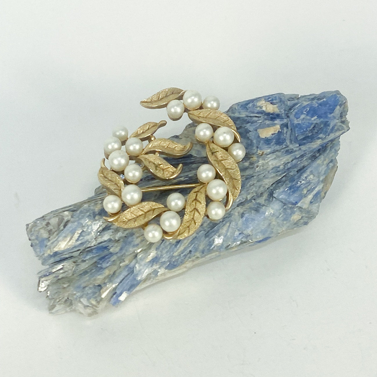 Vintage Trifari Wreath Leaf Brooch