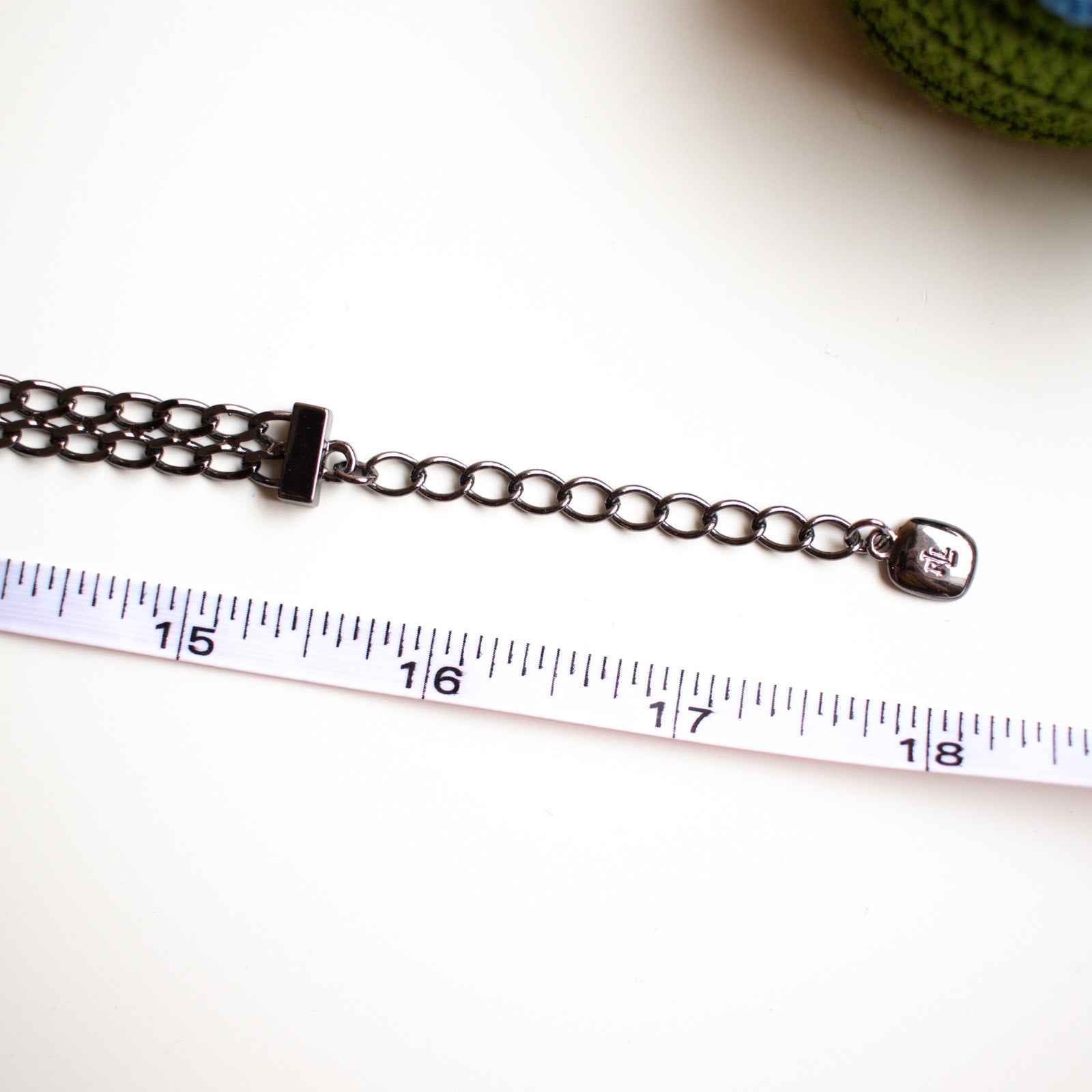 Lauren Ralph Lauren Black and Red Short Pendant Necklace