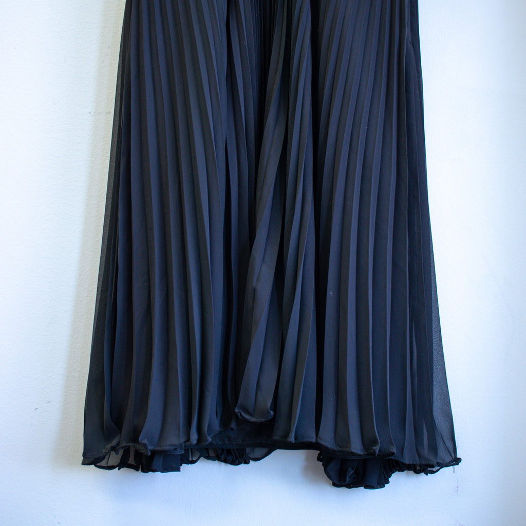 Evan Picone Black Pleaded Chiffon V-Neck Cocktail Dress Size 14 Large