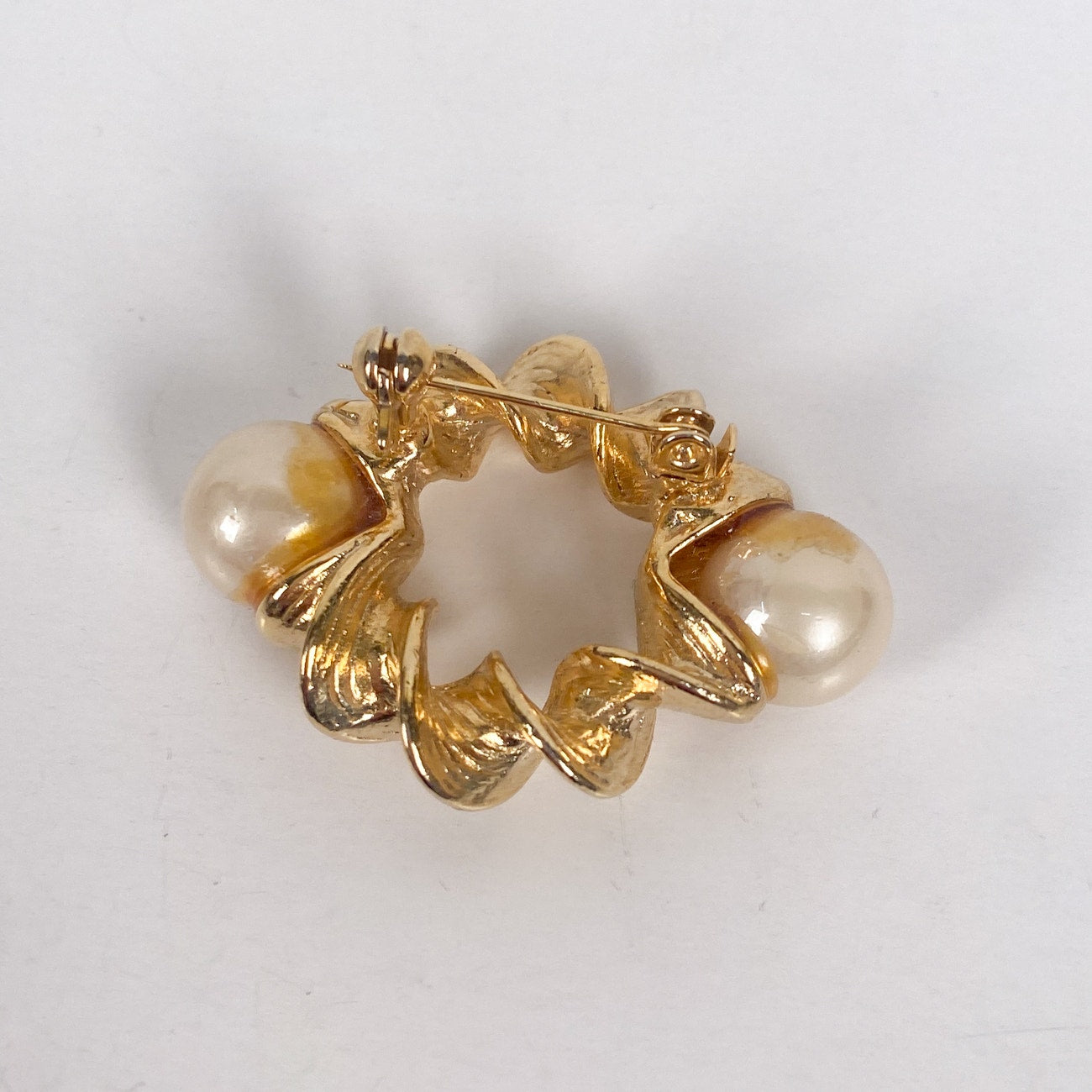 Faux Pearl Gold Wreath Brooch
