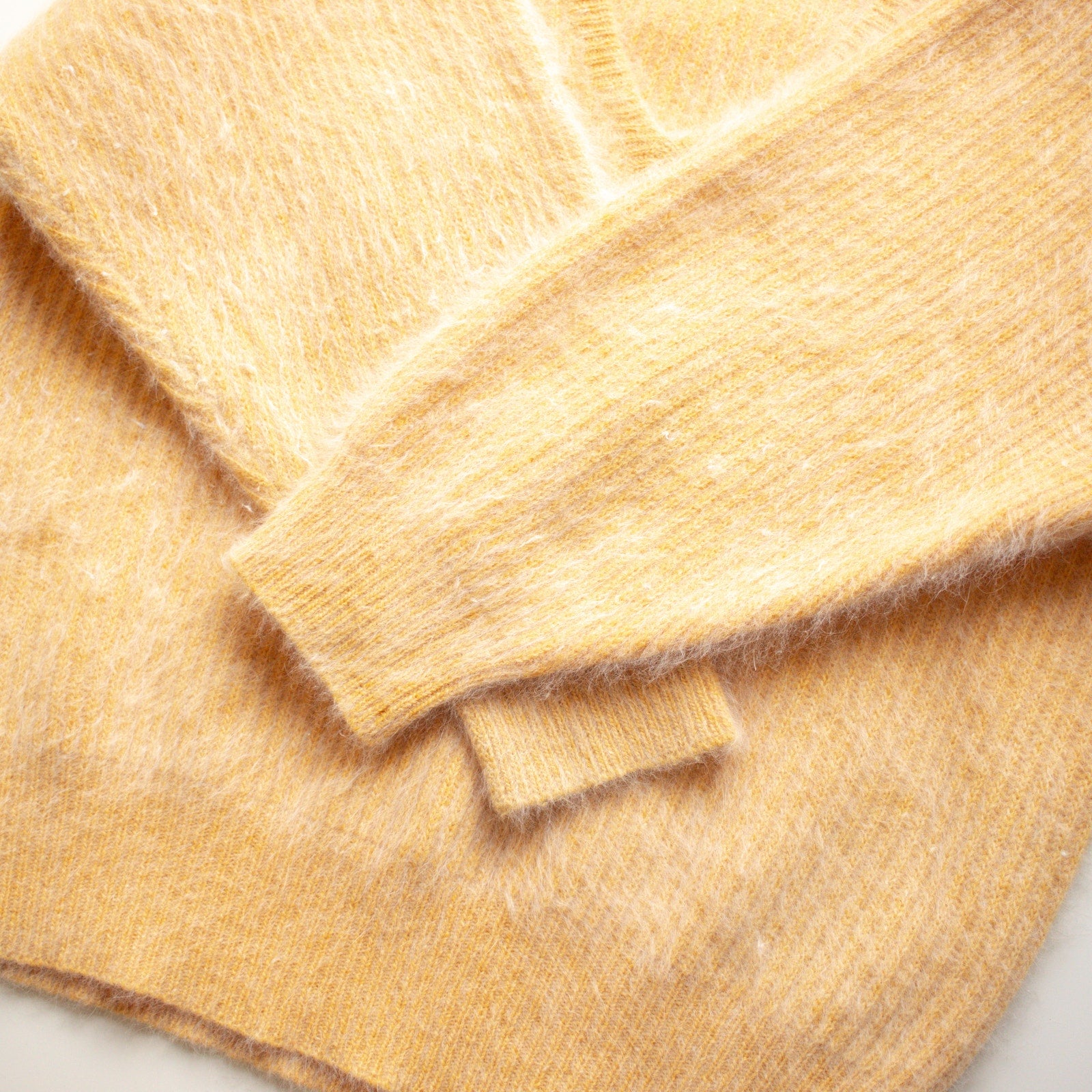 Vintage Angora Rabbit Hair Yellow Wool V-Neck Sweater Size Small