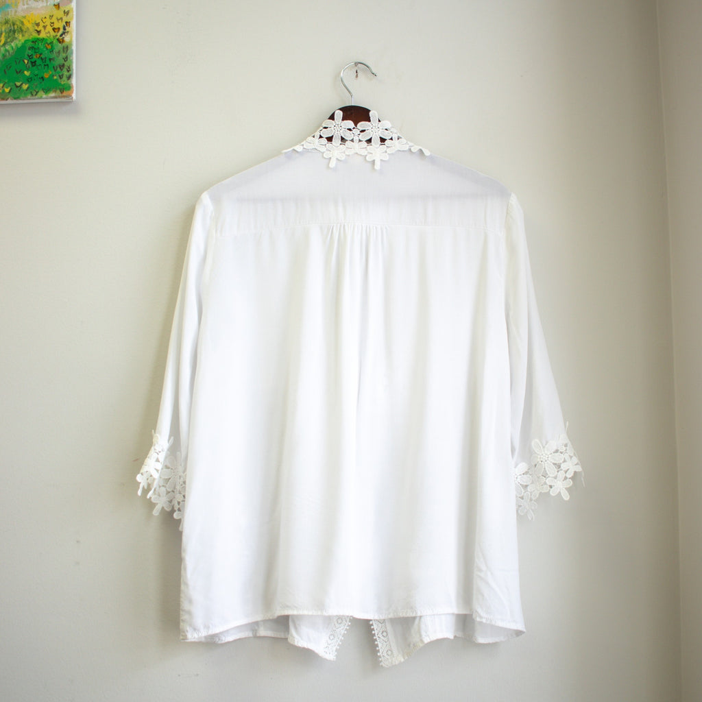 Mazik Boho Floral Lace Mock Neck Button-up Size-Large