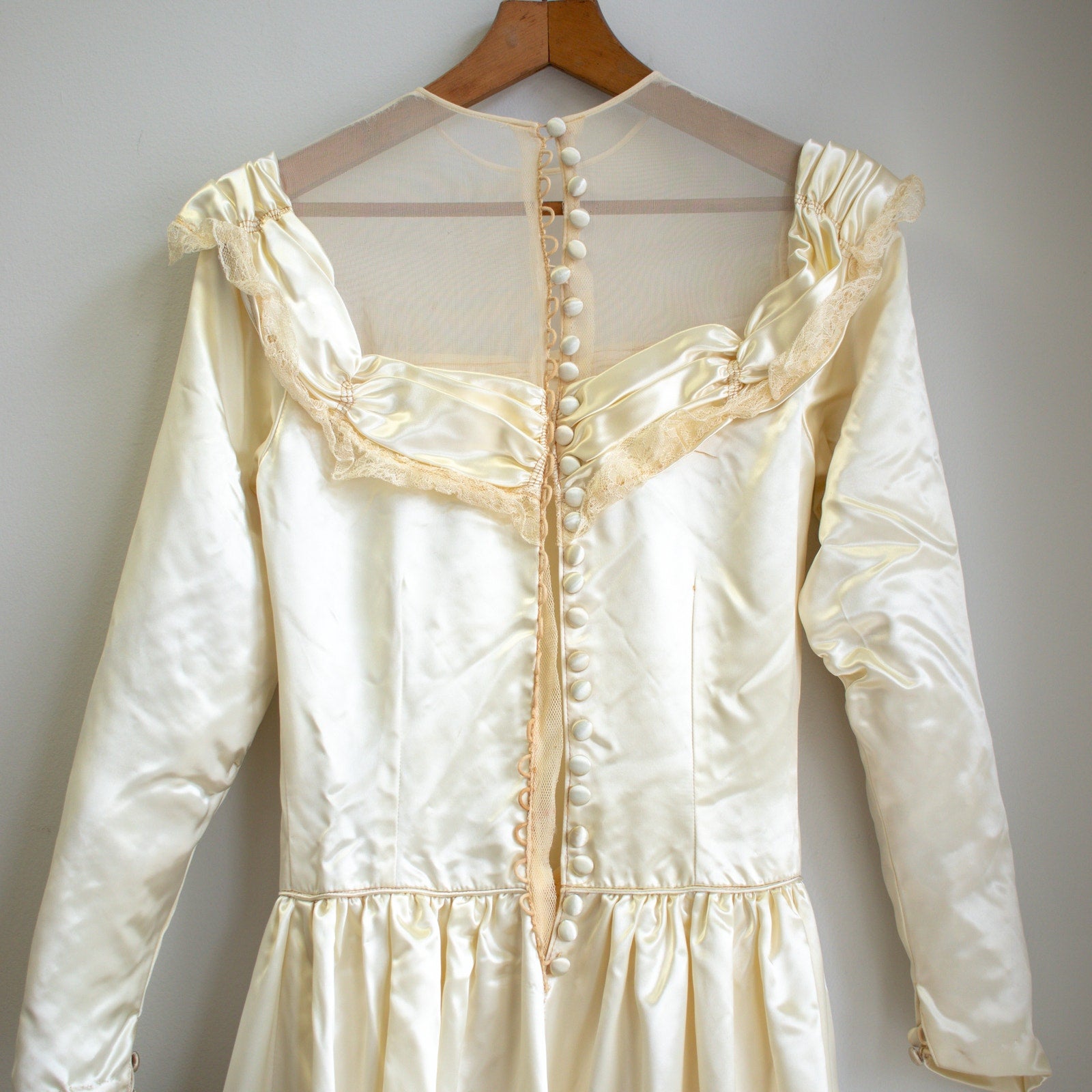 Vintage Satin Cream Lace Trim Wedding Dress Modern Size Medium