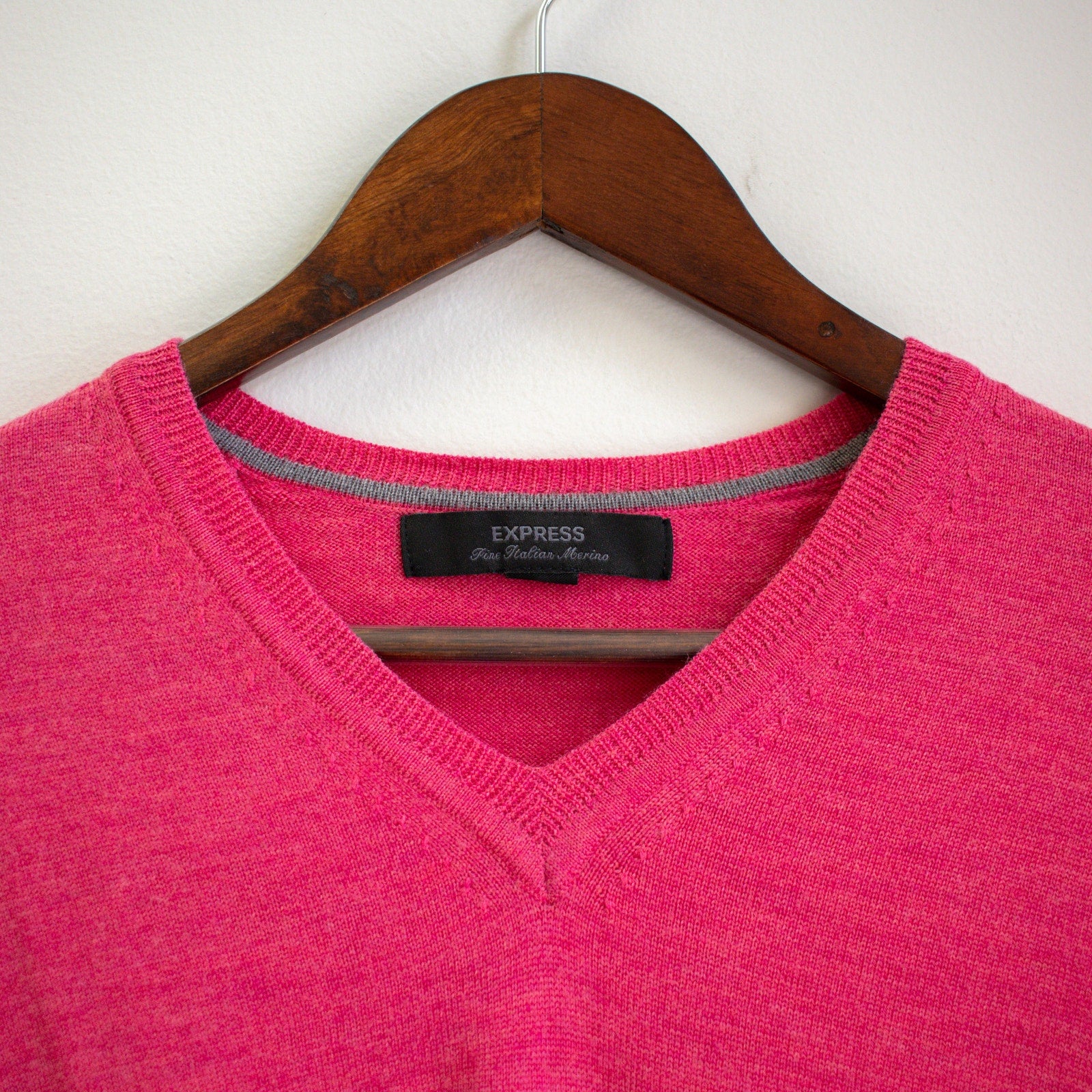 Pink Merino Wool V-Neck Sweater Size Medium