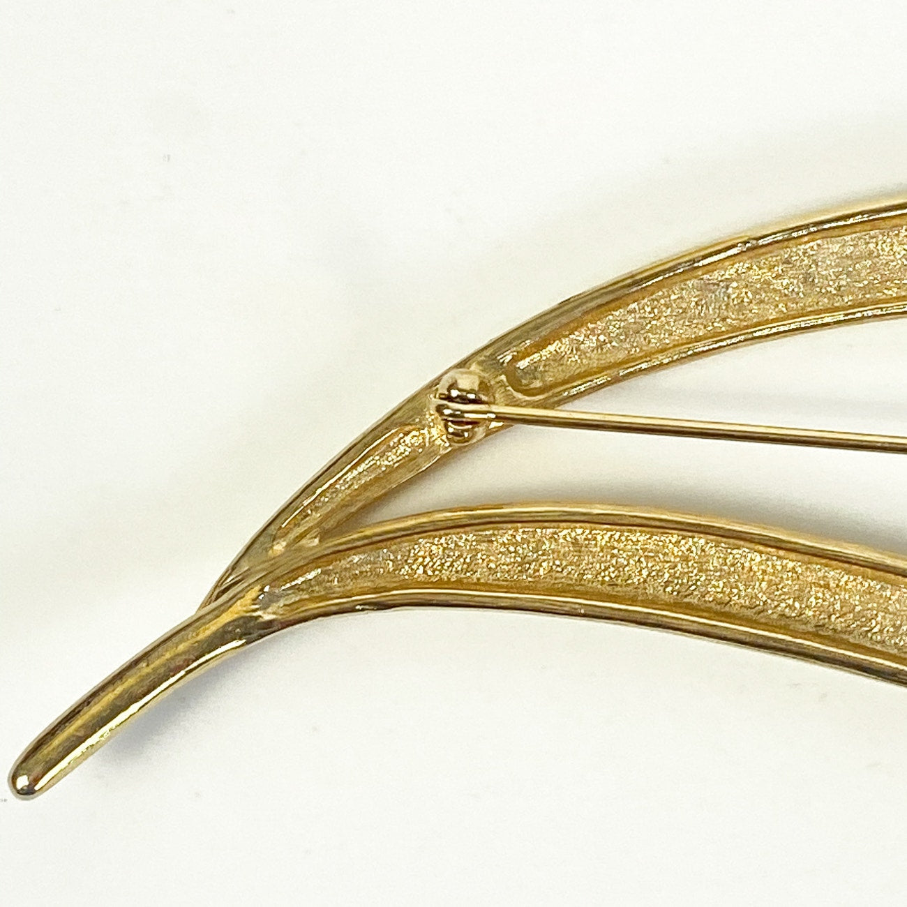 Vintage Gold Tone Large Brooch