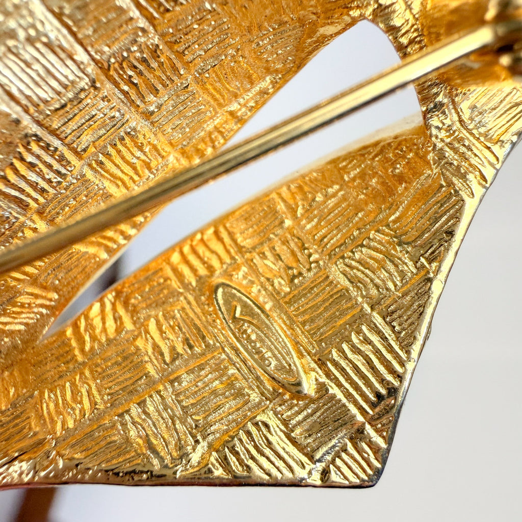 Golden Vittorio Brooch