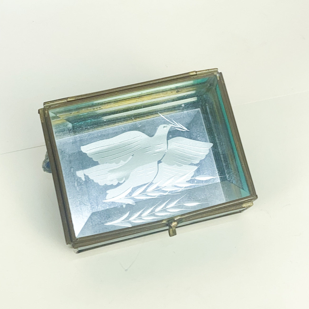 Cut Glass Dove Engraved Trinket Box Mirrored base
