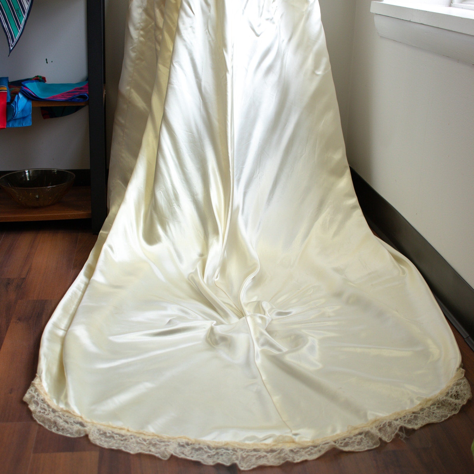 Vintage Satin Cream Lace Trim Wedding Dress Modern Size Medium