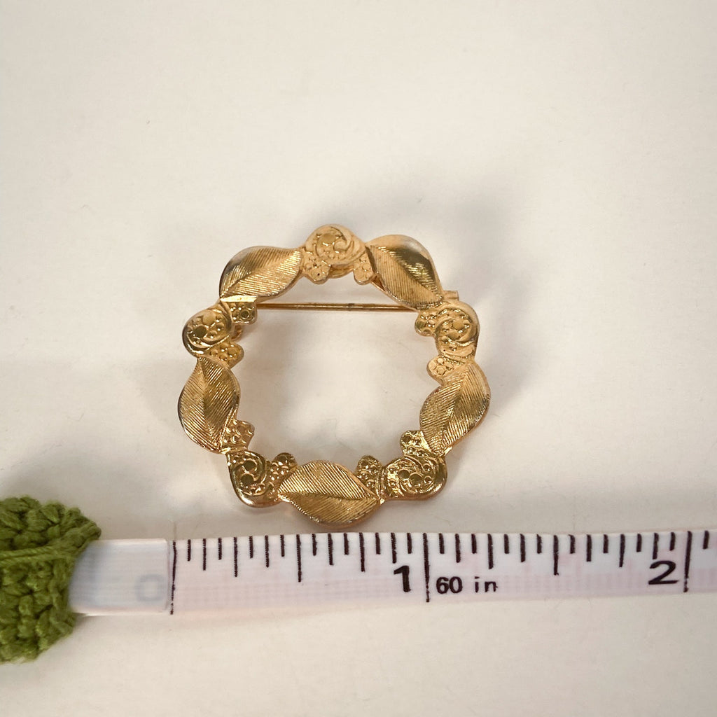 Gold Tone Wreath Brooch