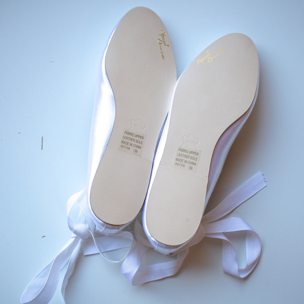 Special Occasions by Saugus Shoe Satin White Ballet Shoes Size 8W