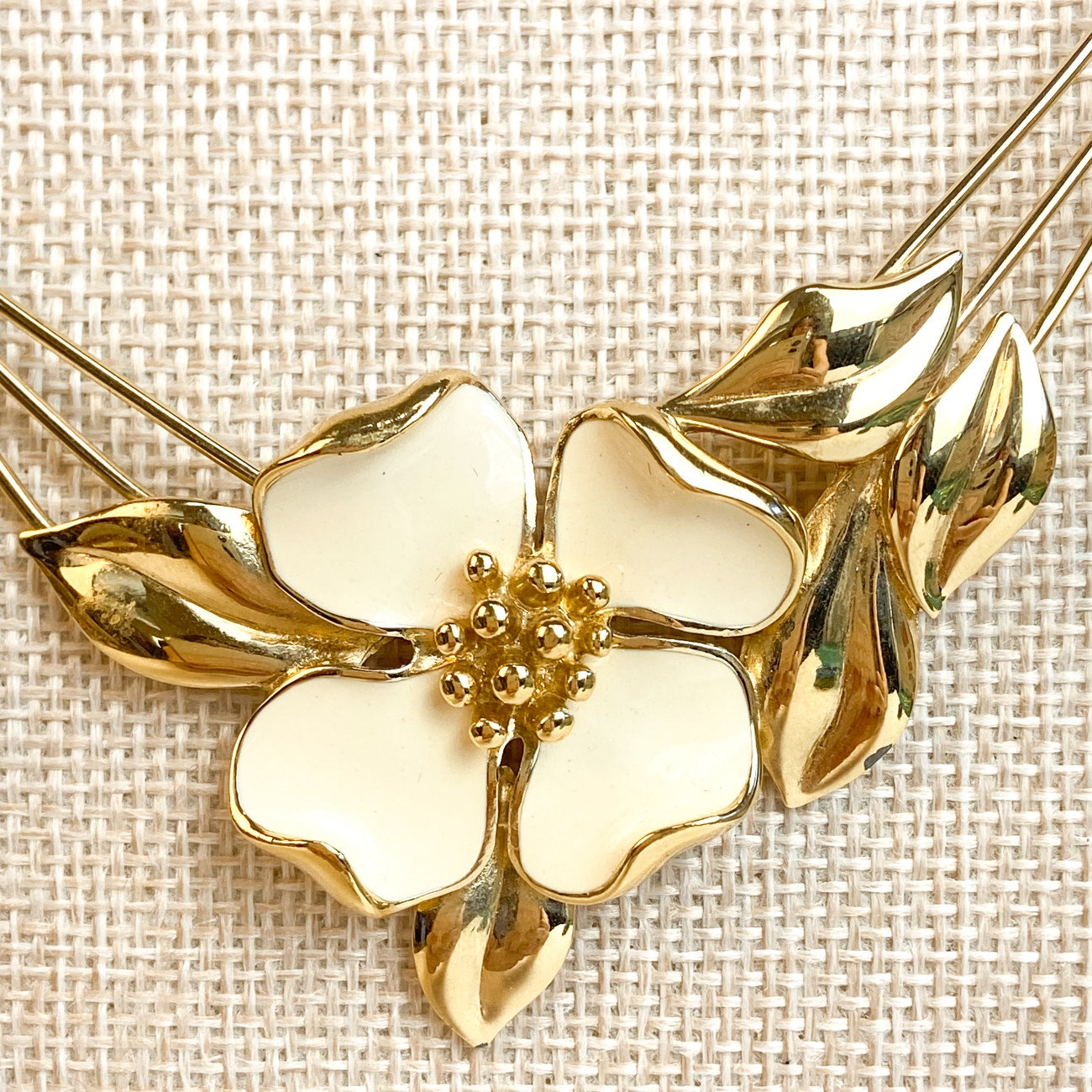 Trifari Cream Floral Collar Necklace Gold Tone MCM Torque Dogwood Design