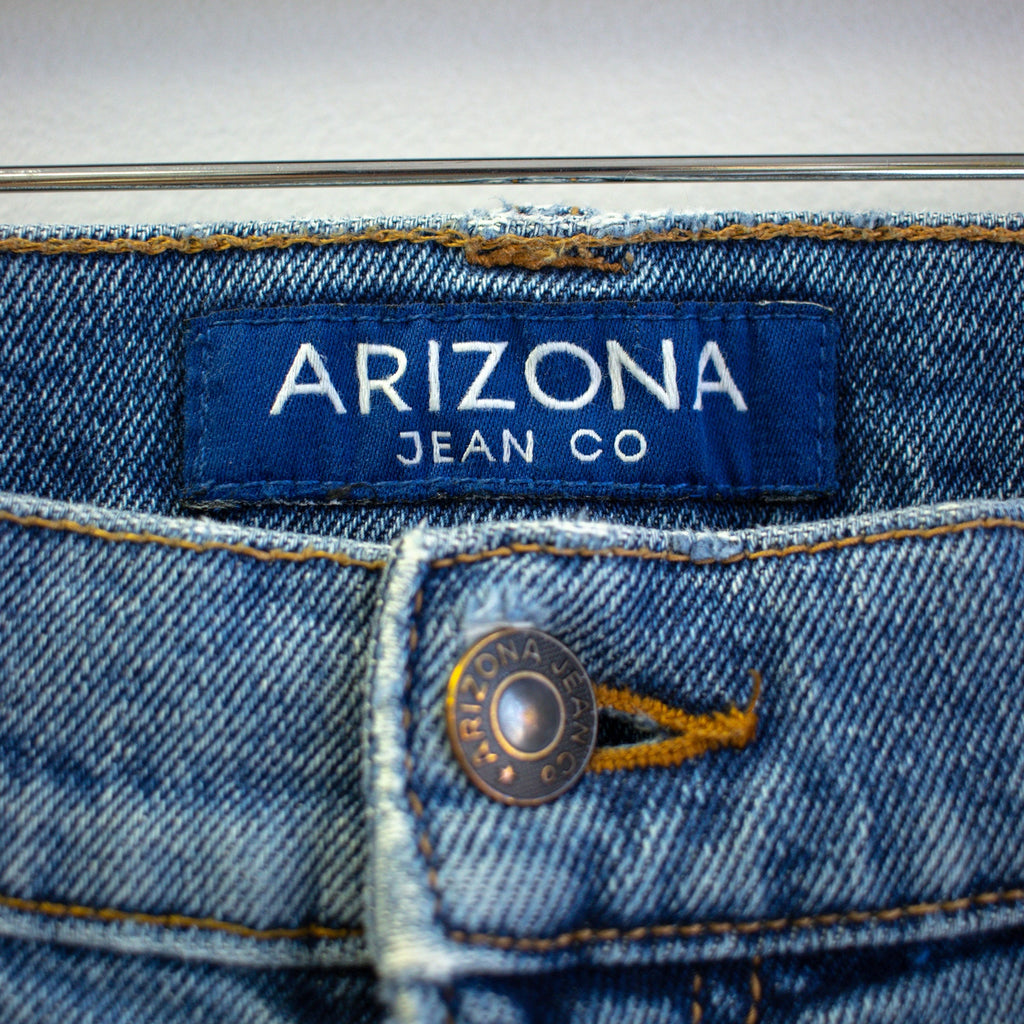 Arizona Jean Company Slim Straight Medium Wash Jeans Size 30x34
