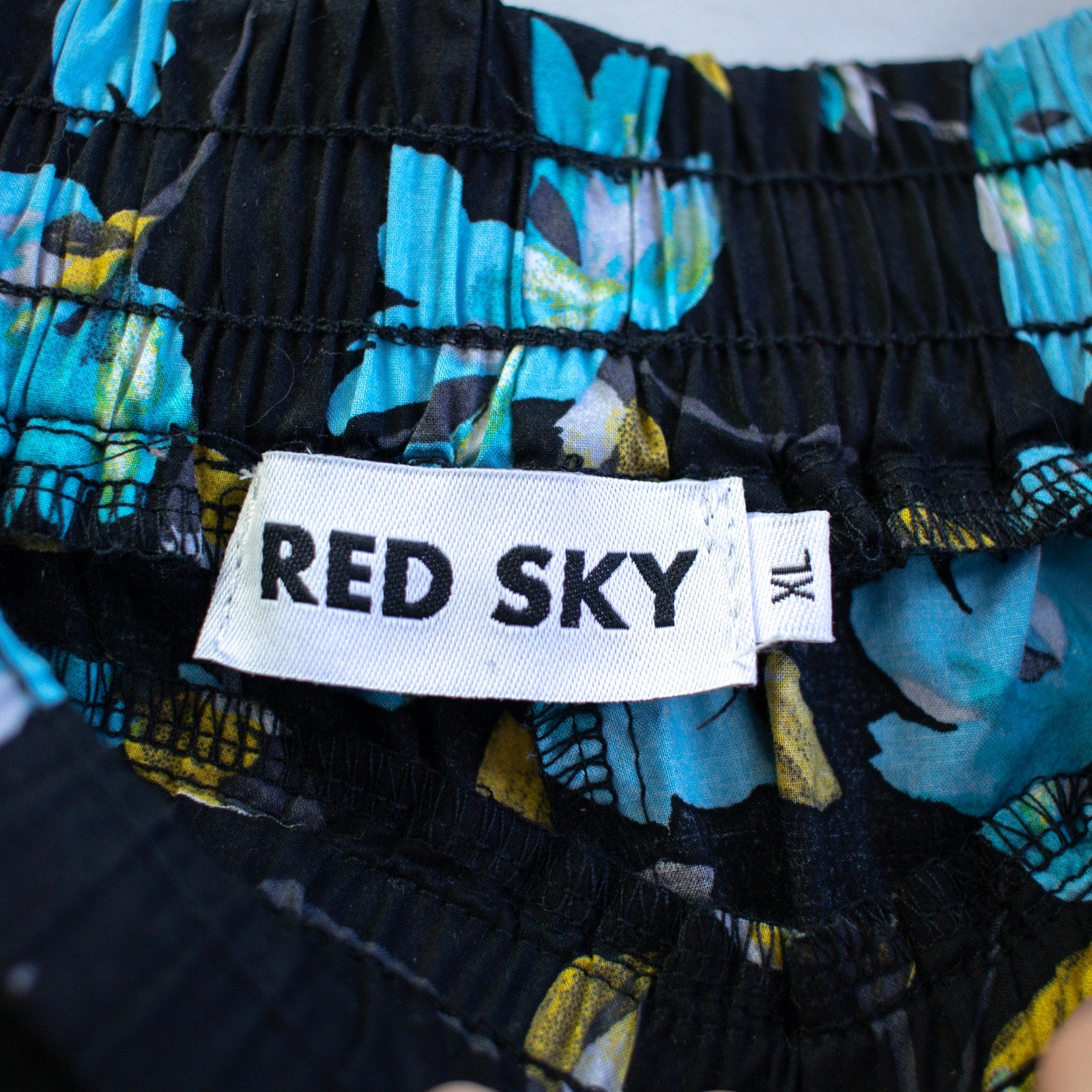 Red Sky Black Floral Shirt and Shorts Matching Set Size XL