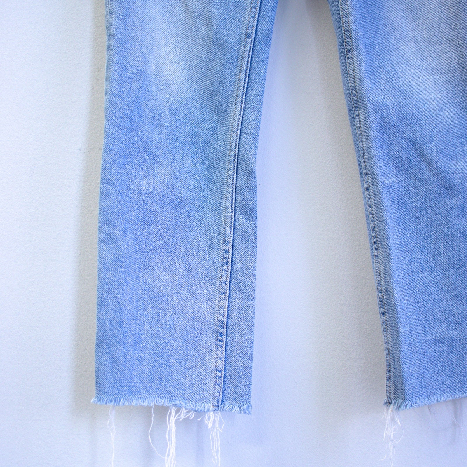 Topshop MOTO W25 x L32 Straight Fit Light Wash Jeans