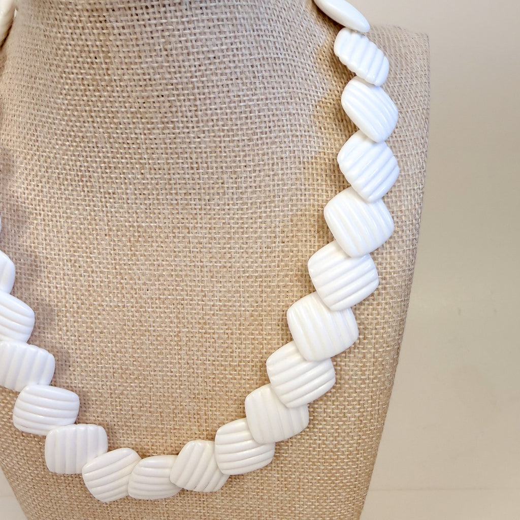 Vintage White Etched Lucite Overlapping Sliding Squares 18" Necklace