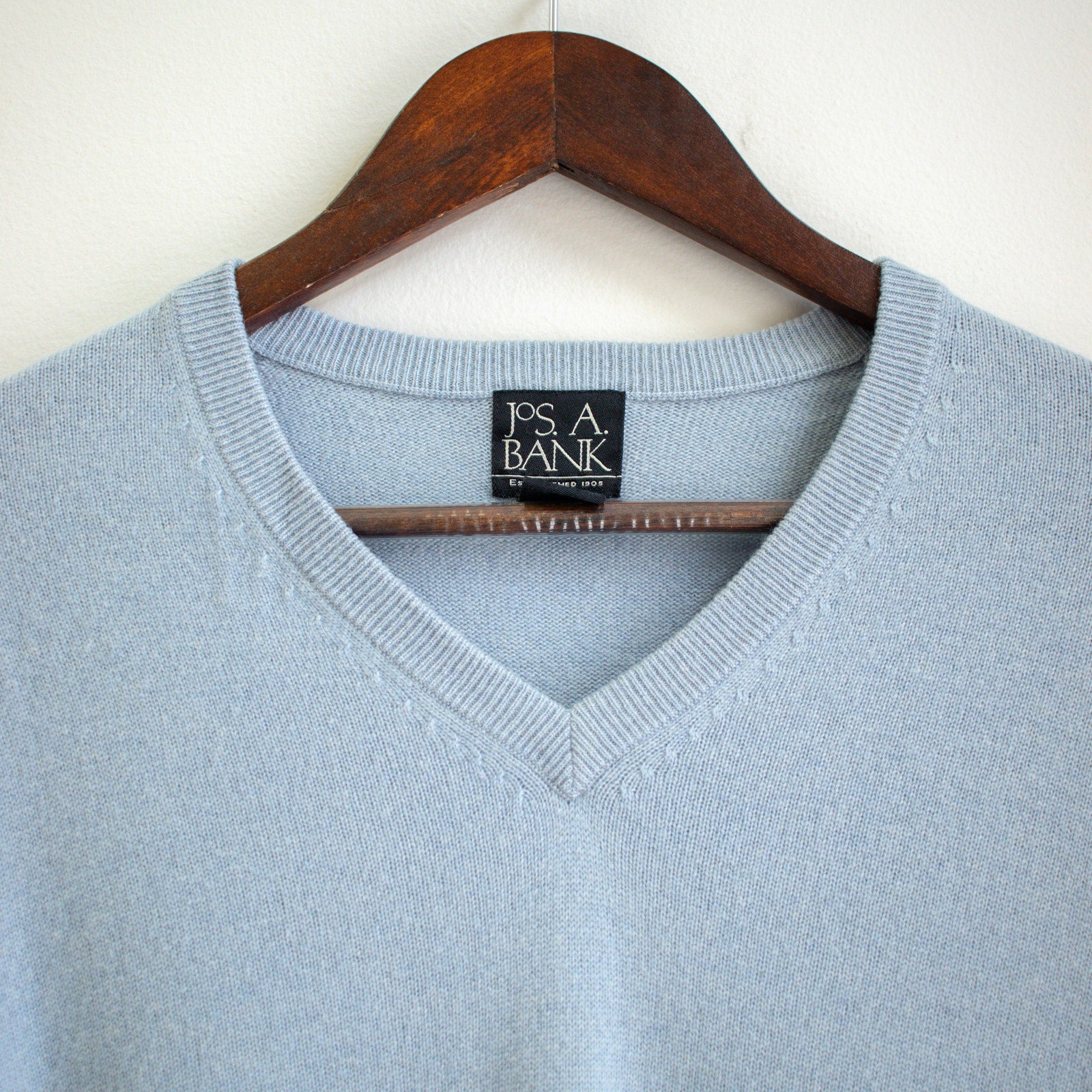 Jos. A. Bank Blue Cashmere V-Neck Sweater Size Medium