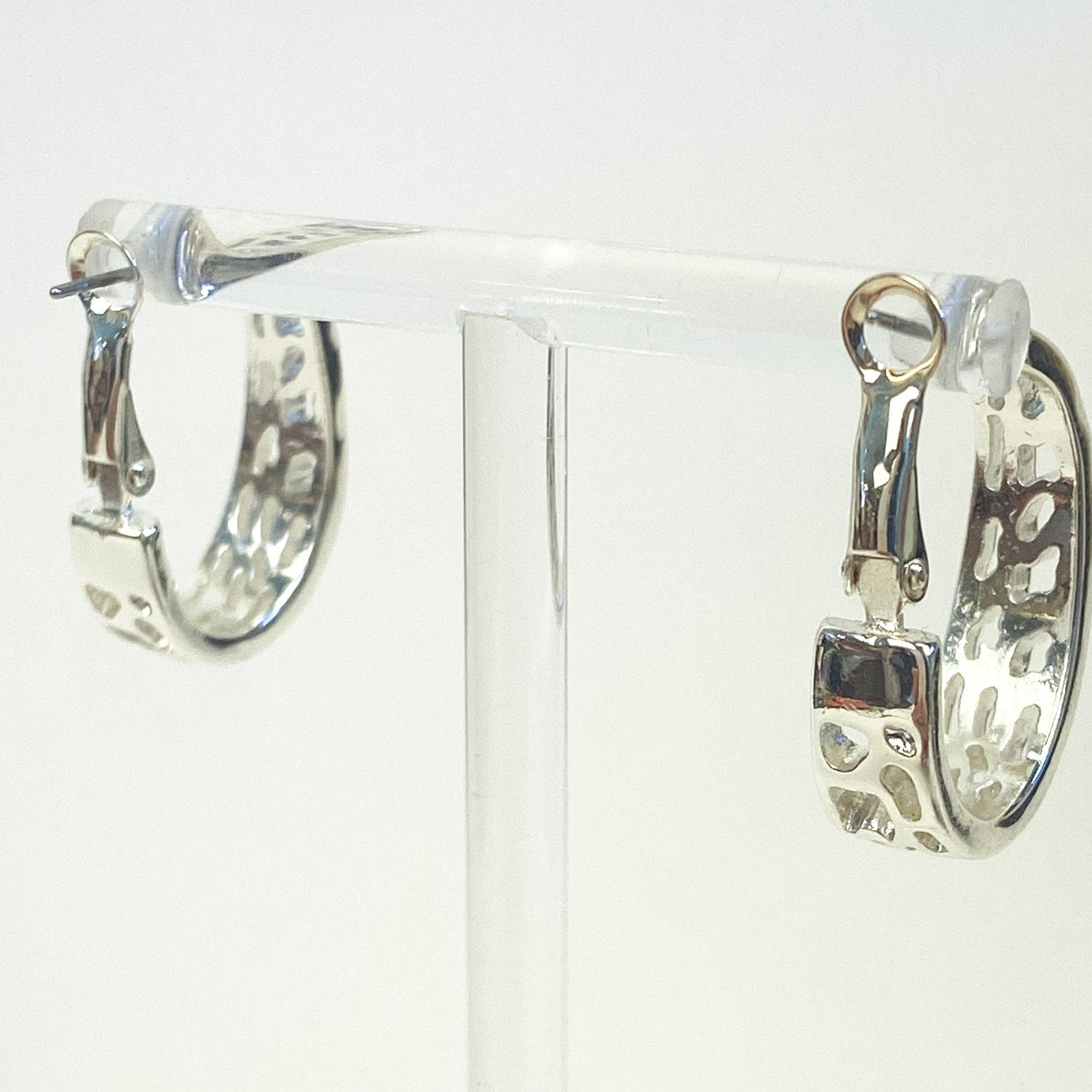 Silver Earrings Lacey Style Lightweight Silver Tone Earrings