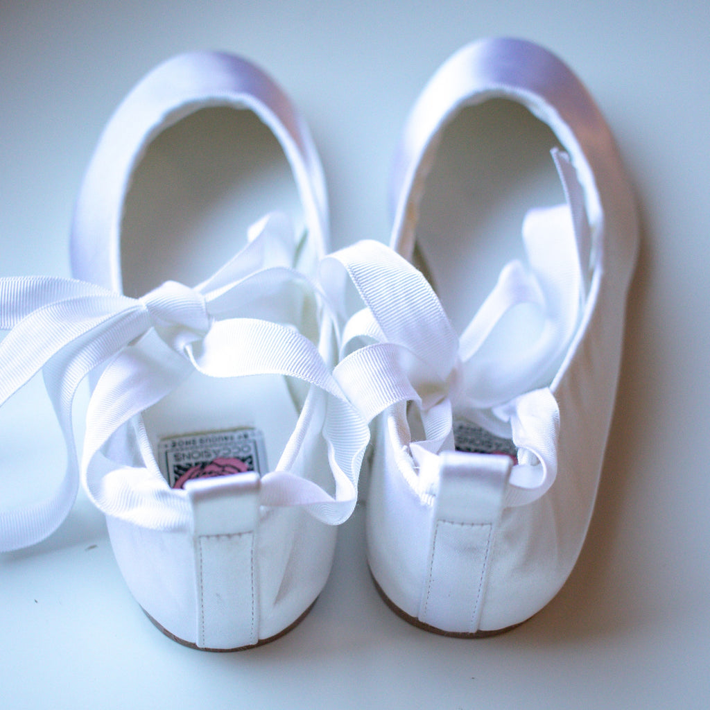 Special Occasions by Saugus Shoe Satin White Ballet Shoes Size 8W
