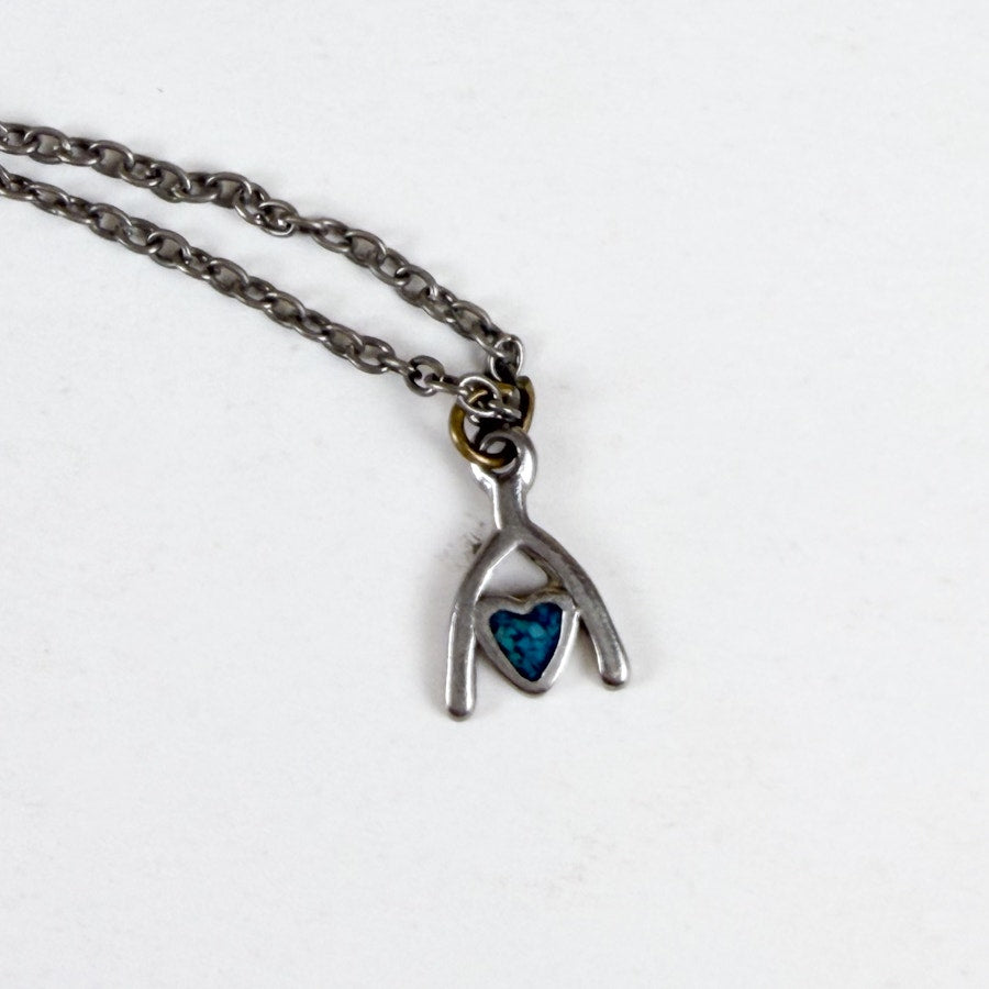 Silvery Shell Dainty Necklace