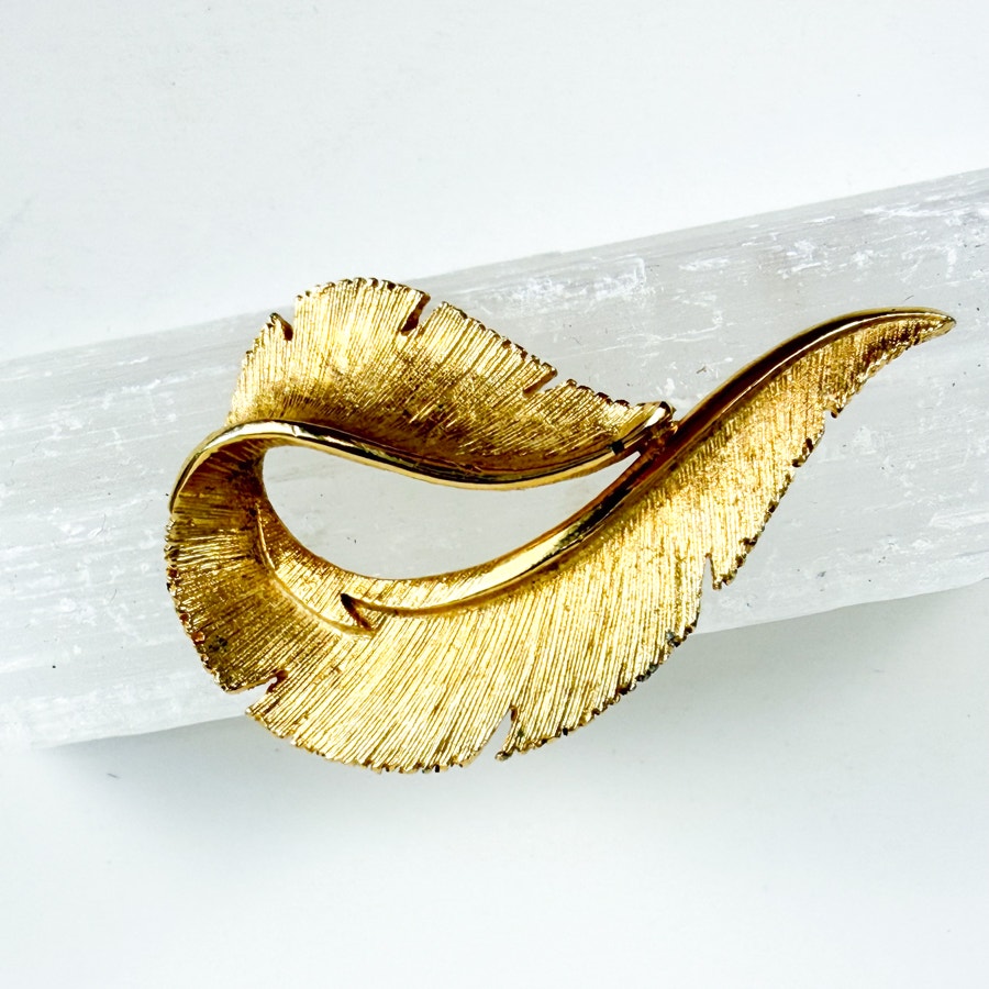 Feather Brooch Sarah Coventry Gold-Tone