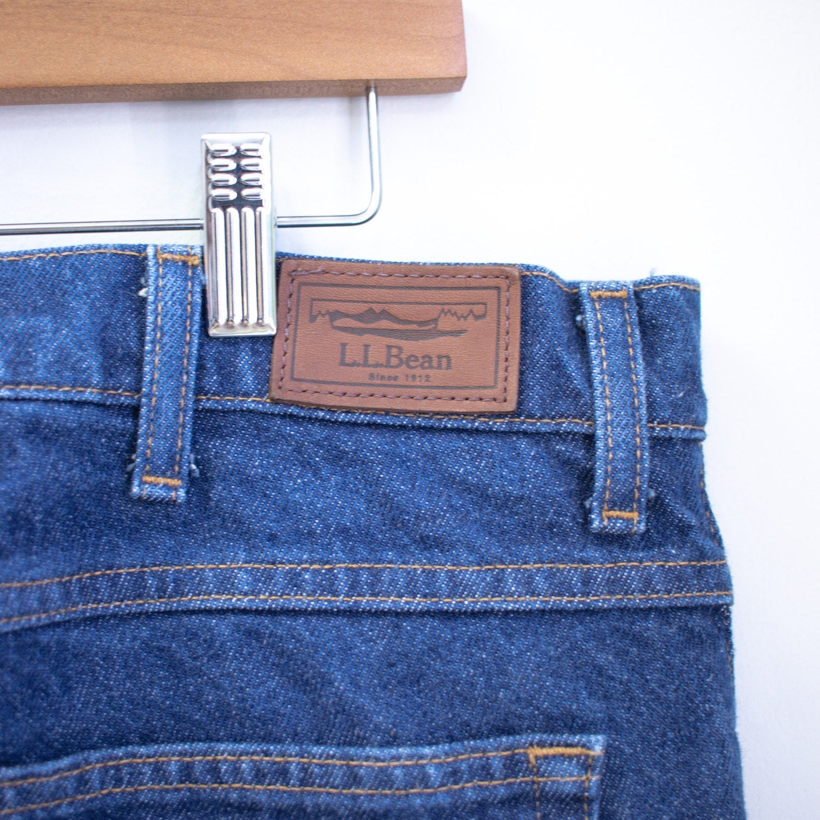 L.L.Bean Mens Standard Fit 35x34 Dark Wash Jeans