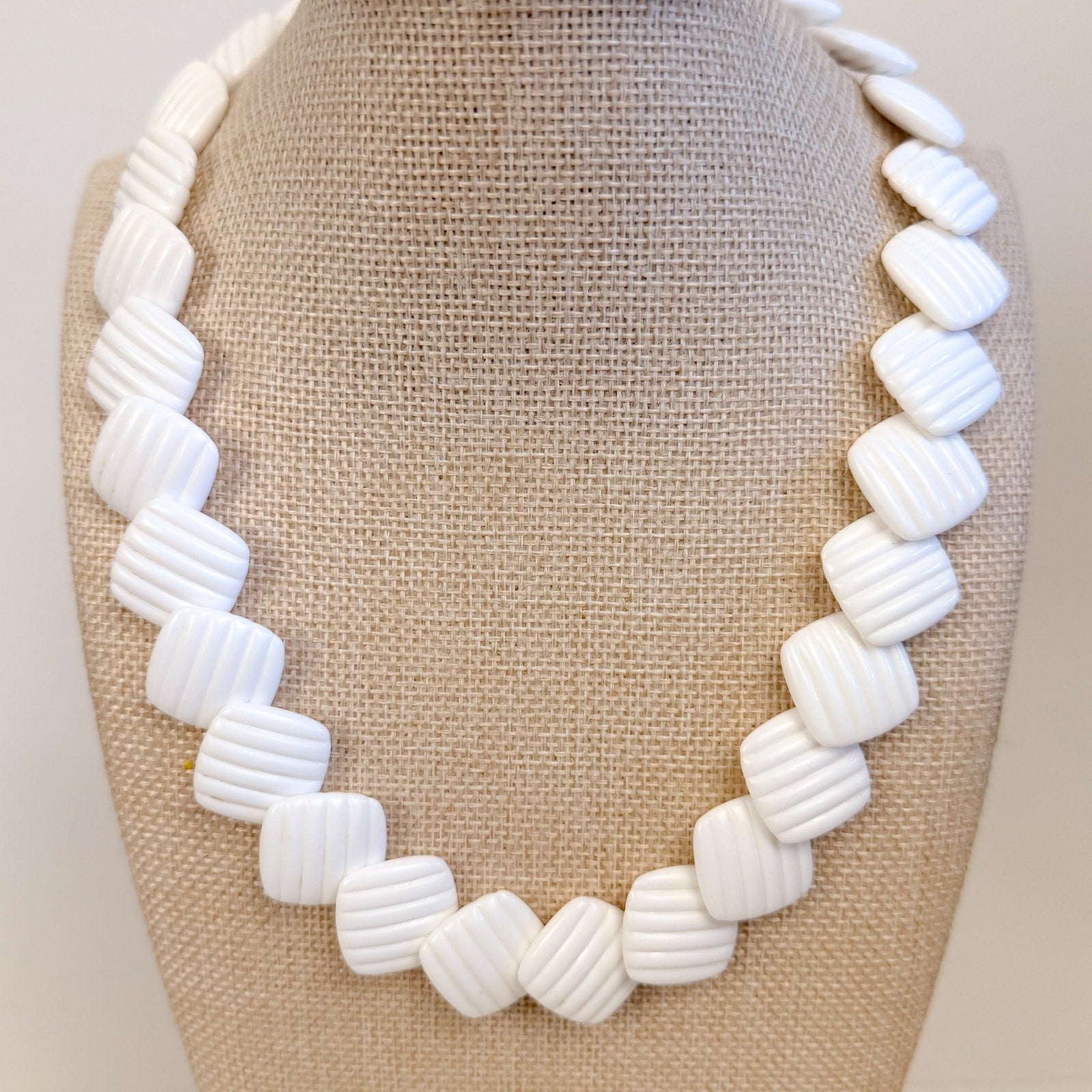 Vintage White Etched Lucite Overlapping Sliding Squares 18" Necklace