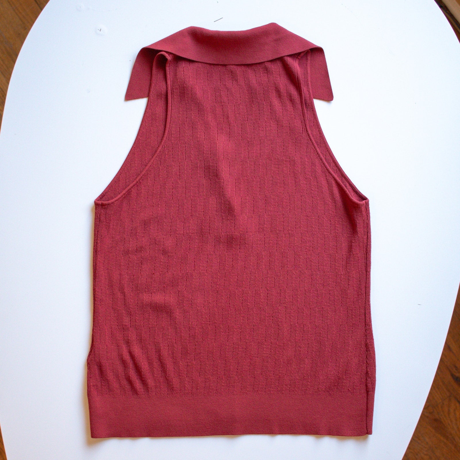 Banana Republic Red Ribbed Sleeveless Knit Top Size Medium