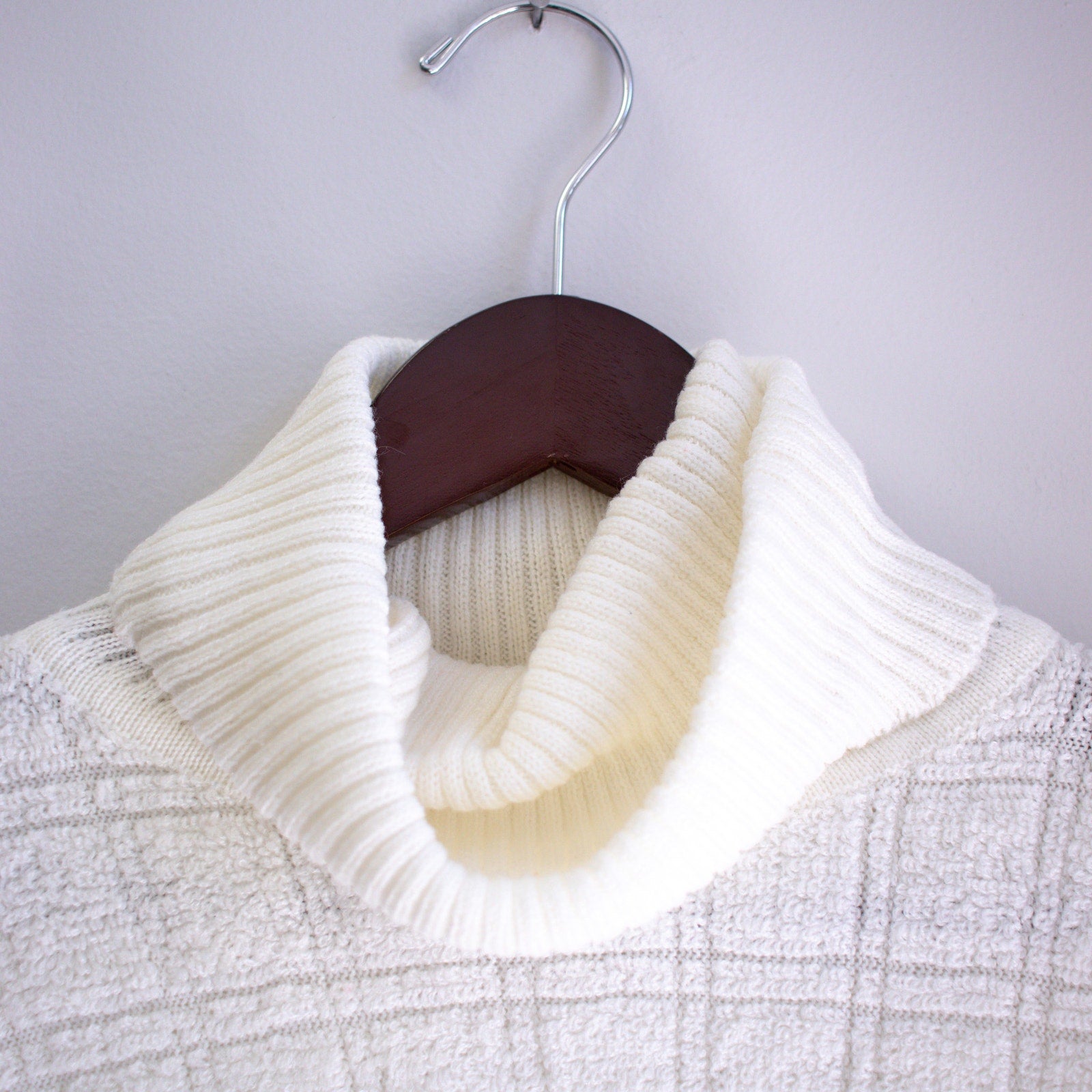 Vintage Boucle Cowl Neck Sweater White Size Small