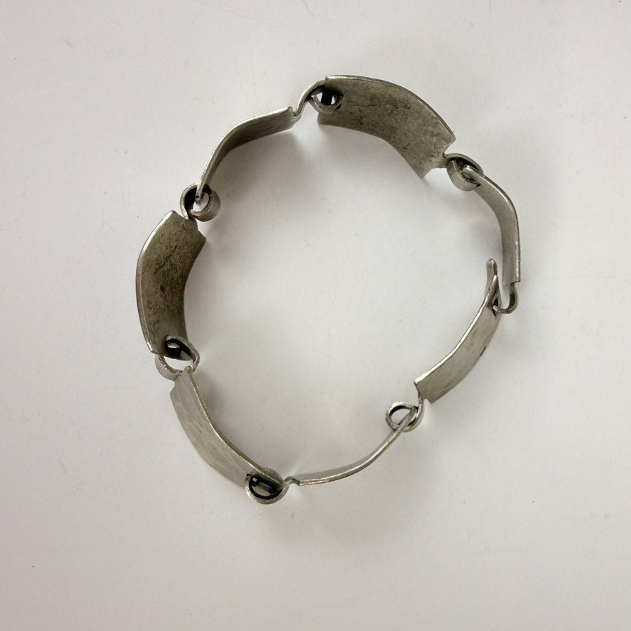 Silvery Lightweight Bracelet