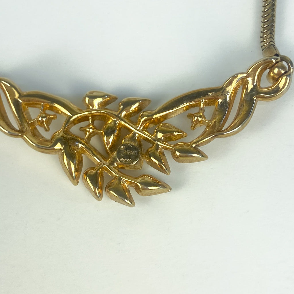 Vintage Trifari Gold Tone Rhinestone Necklace.