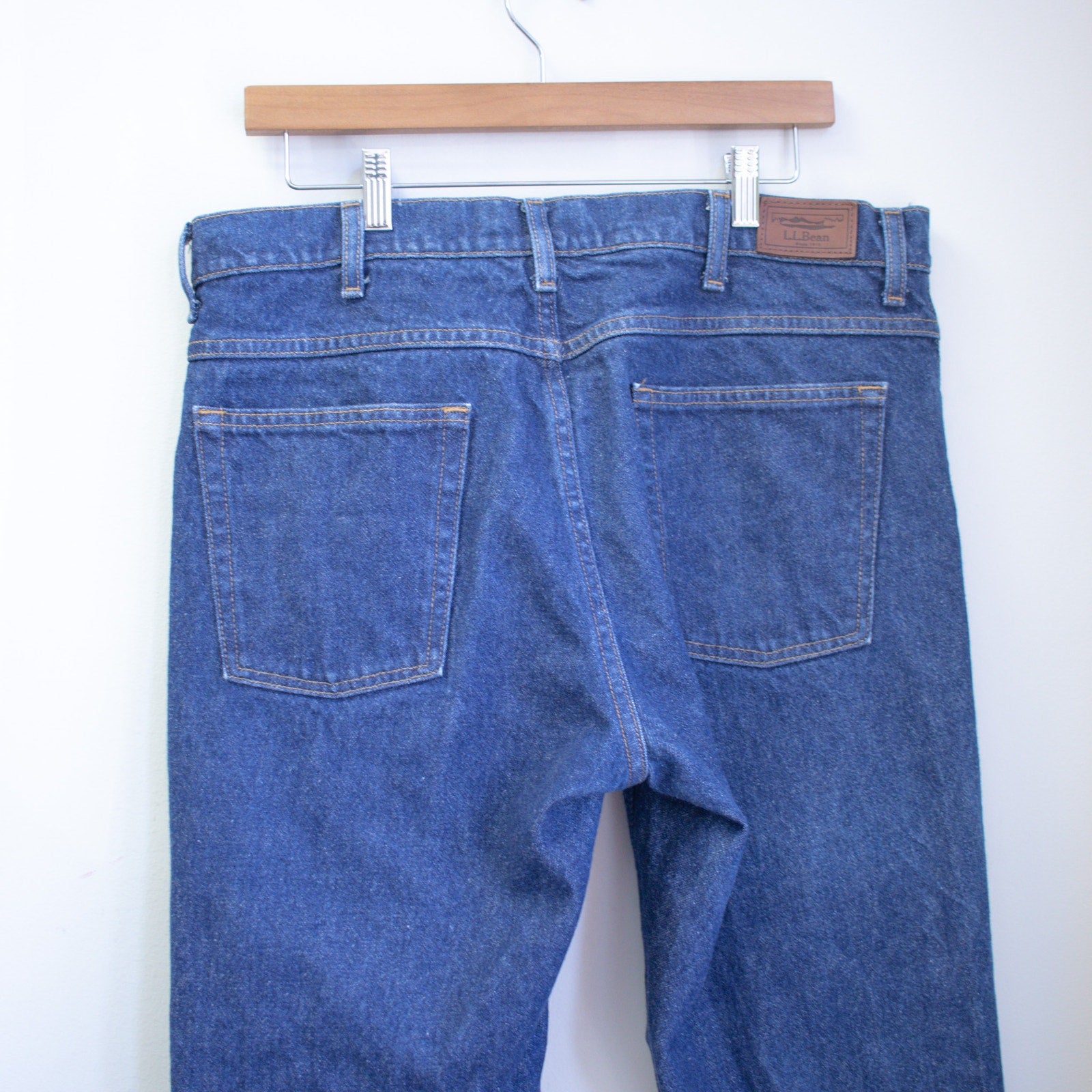 L.L.Bean Mens Standard Fit 35x34 Dark Wash Jeans