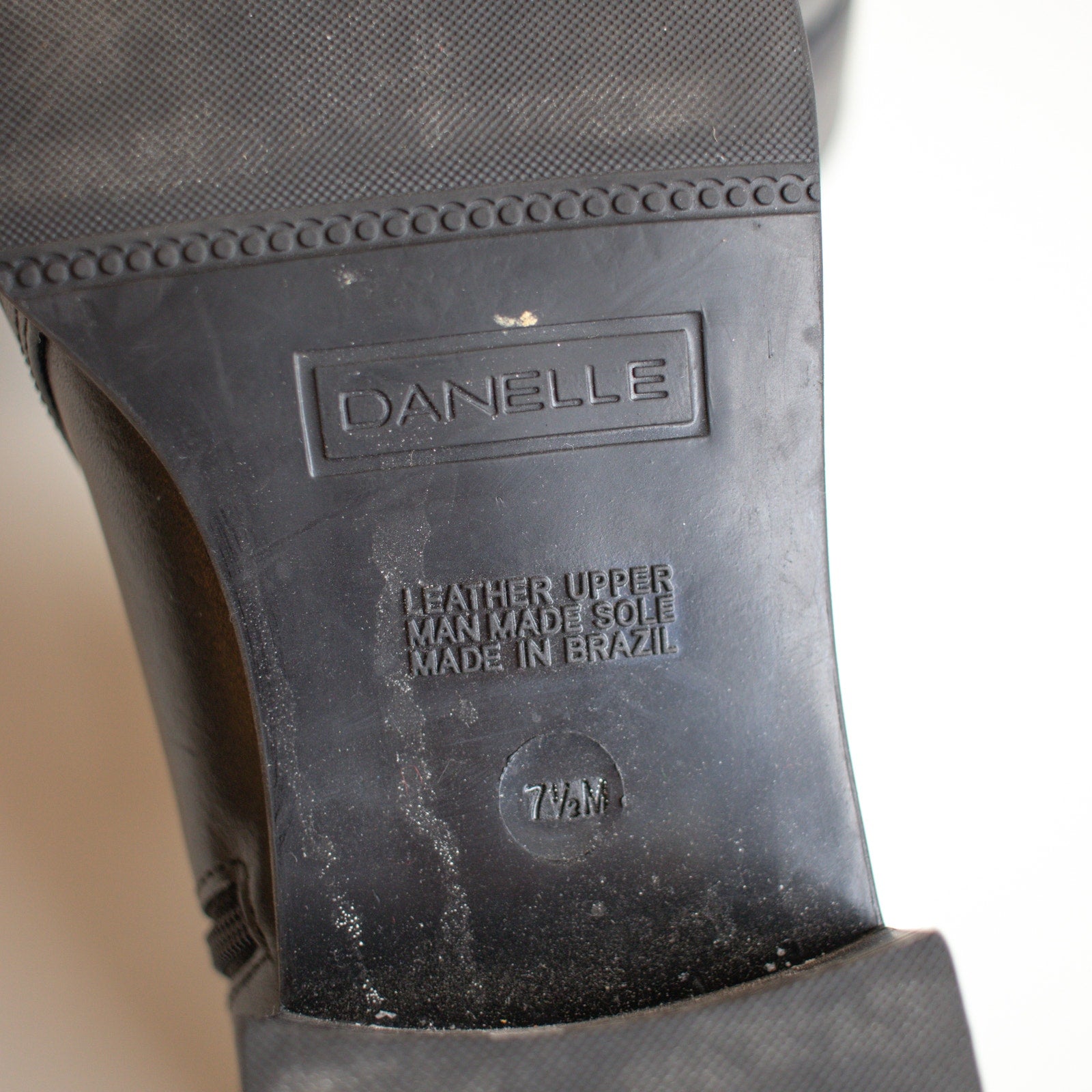 Danelle Black Leather Slip Block Heel Size 7.5