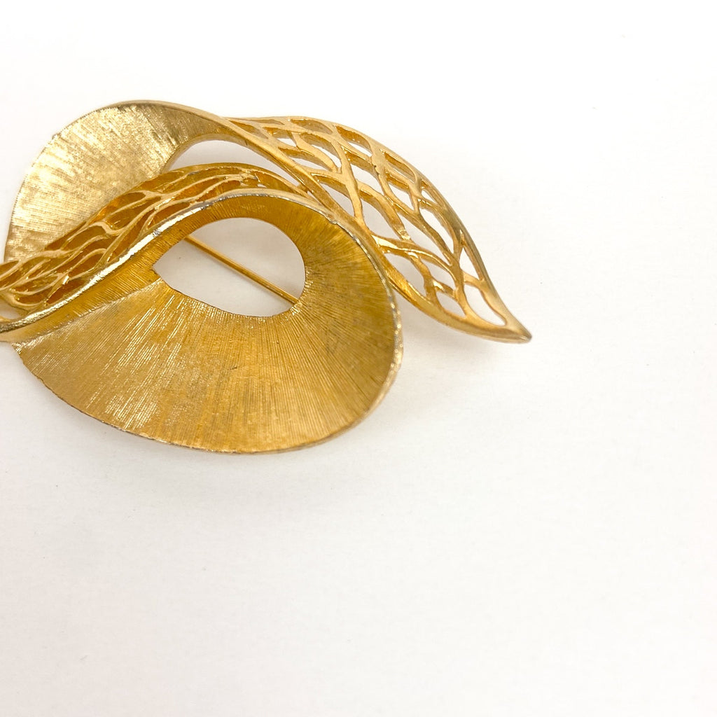 Vintage Liz Claiborne Brooch Gold Tone