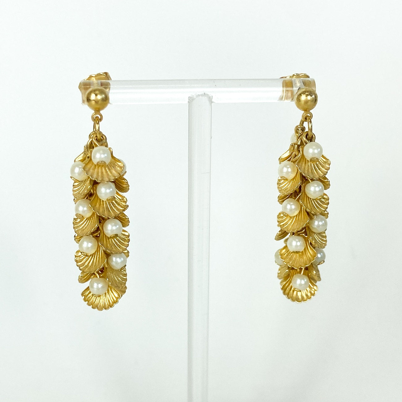 Vintage Avon Gold Tone Mermaid Earrings
