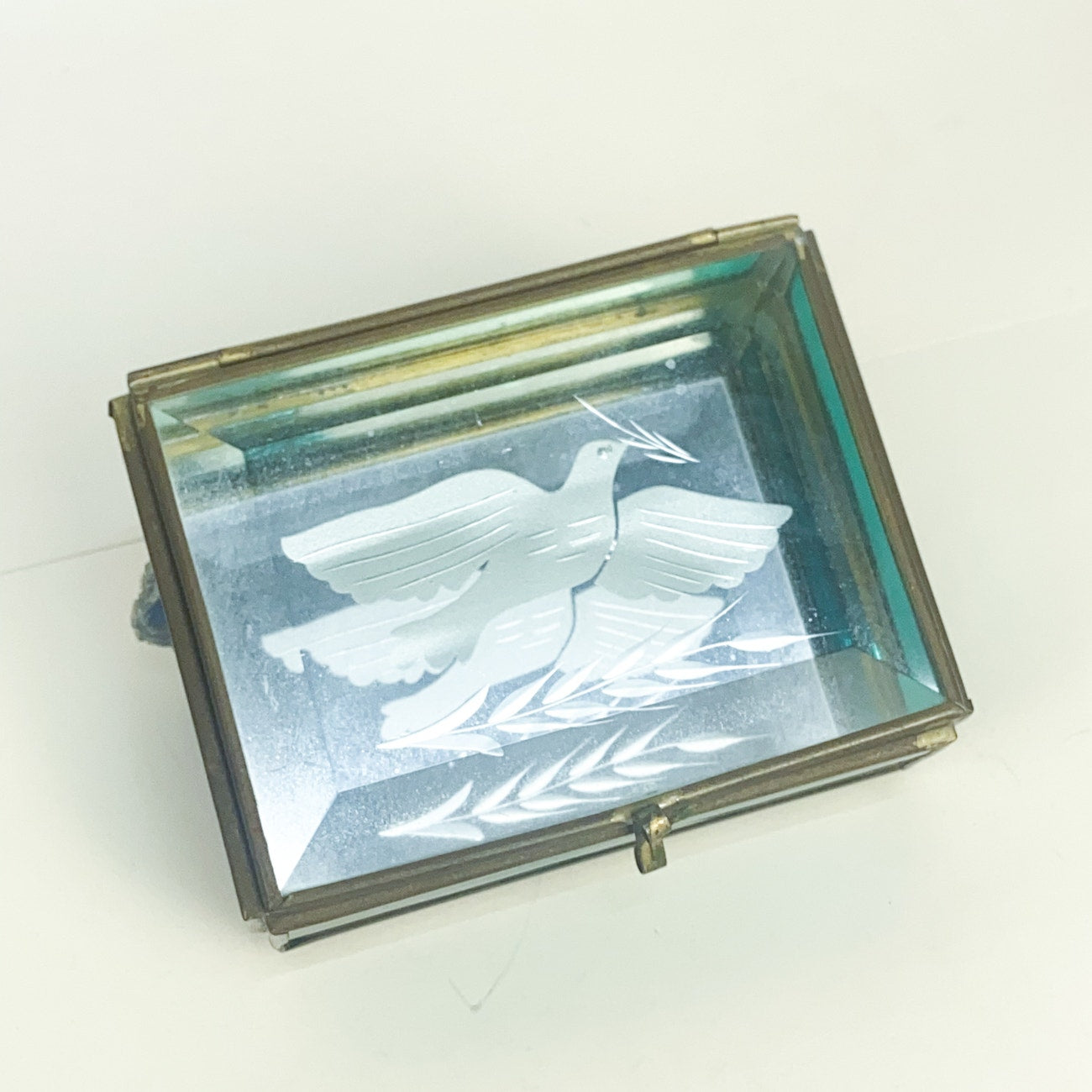 Cut Glass Dove Engraved Trinket Box Mirrored base