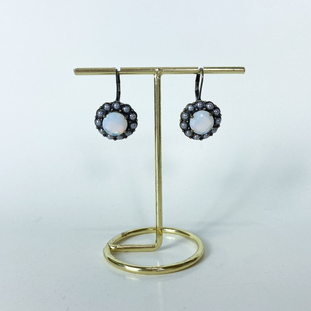 Avon 2008 Leverback Earrings New in Box
