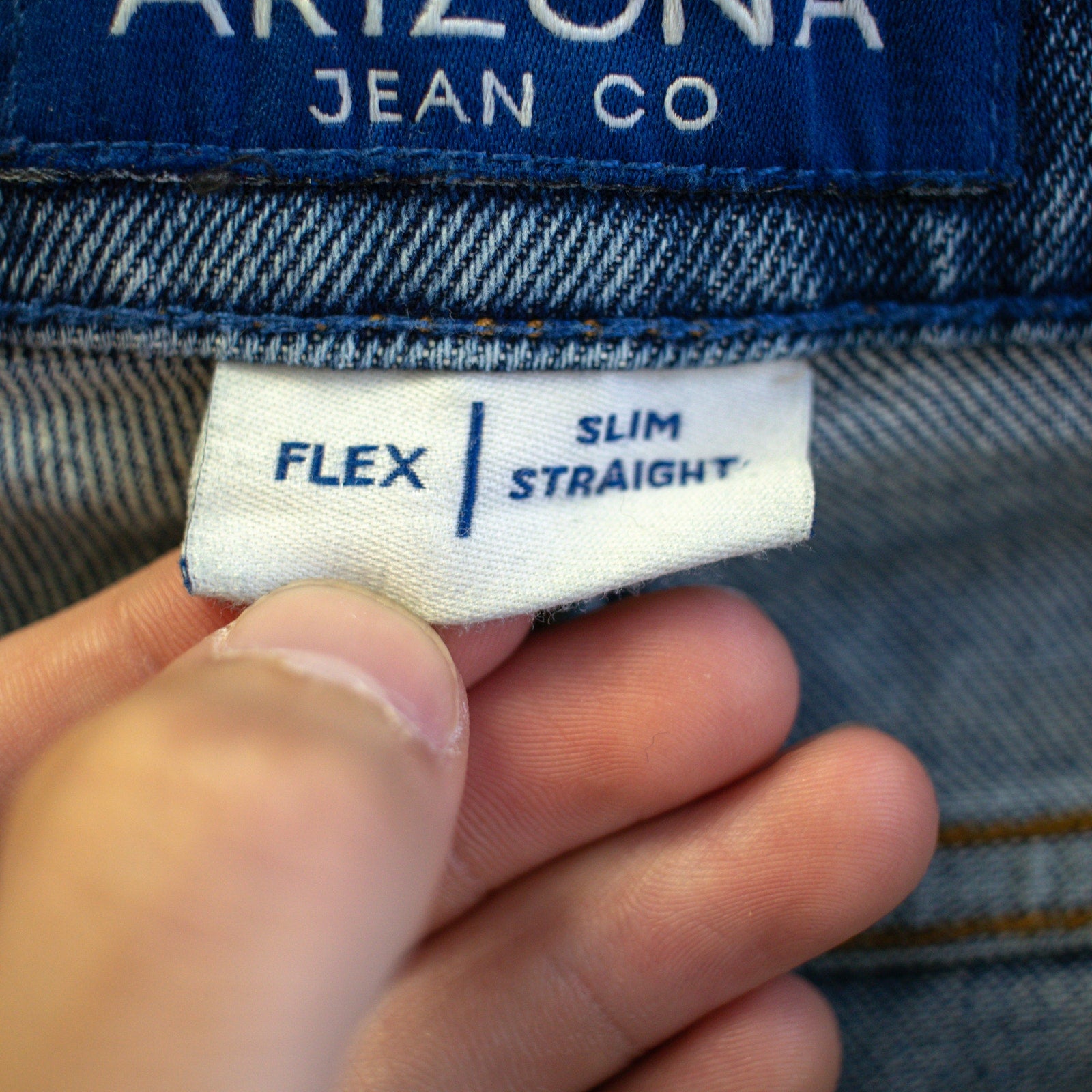 Arizona Jean Company Slim Straight Medium Wash Jeans Size 30x34