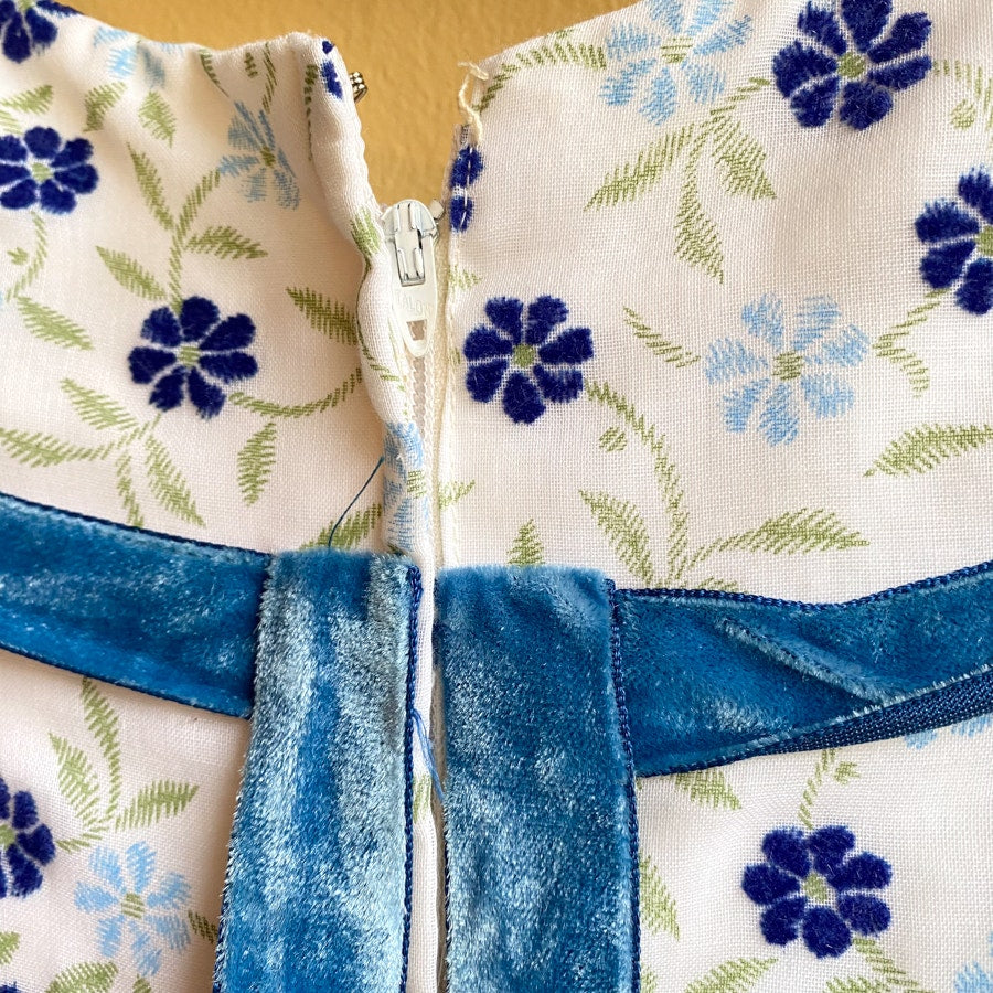 1970s Blue Floral Empire Waist Emma Domb California Vintage Bridesmaids Dress  Size 7