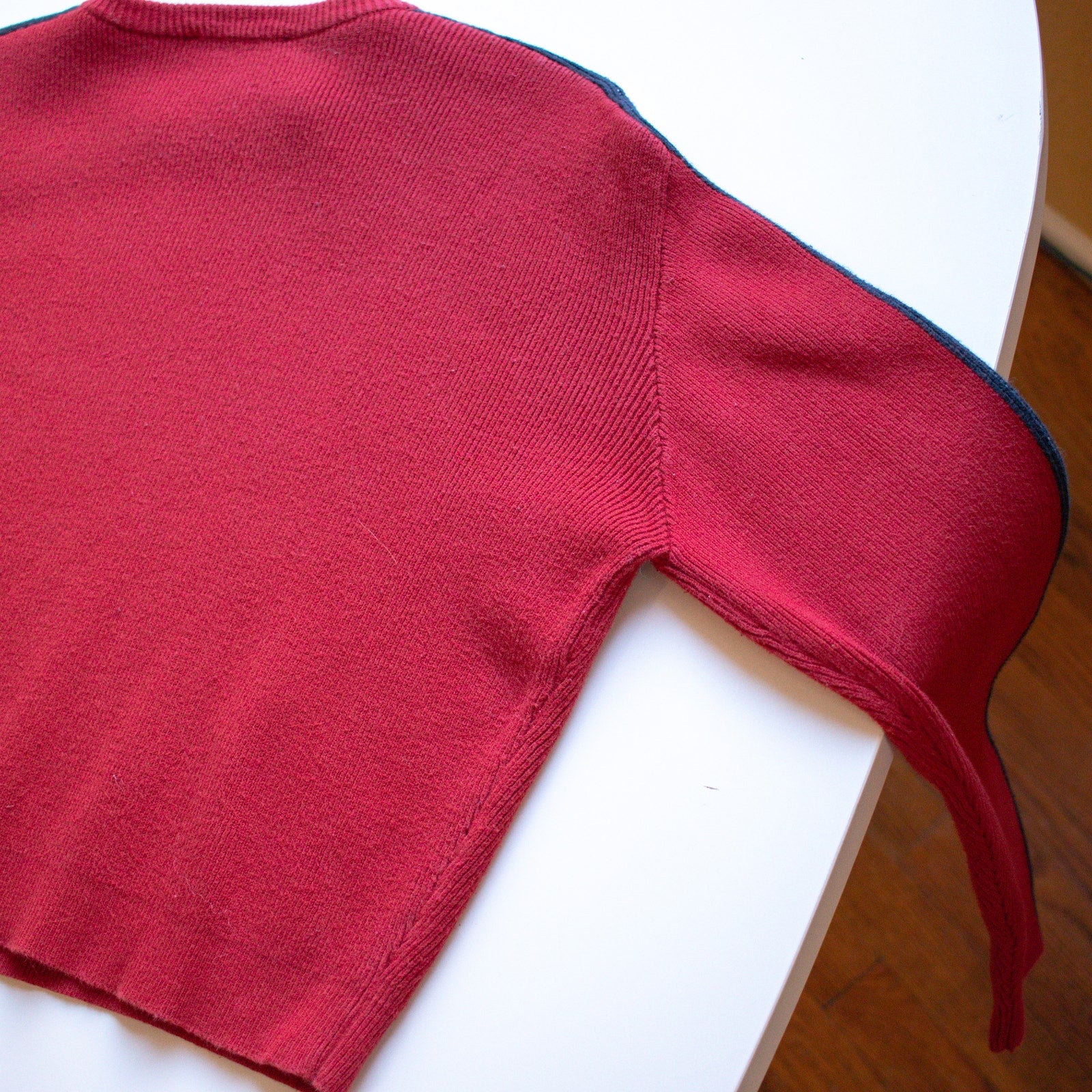 Brandy Melville Racing Stripe Crew Neck Cropped Sweater Size XS/S