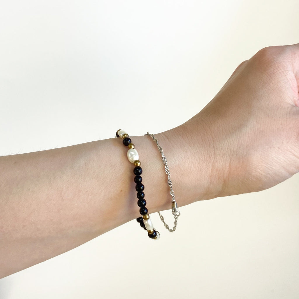 1970s/1980s Black and White Beaded Bracelet