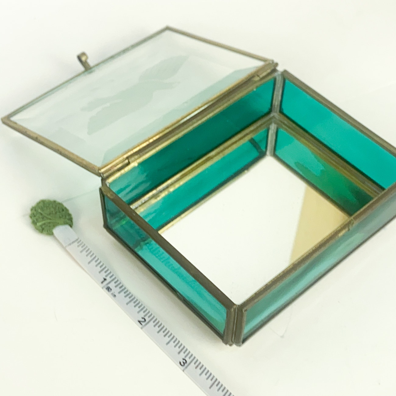 Cut Glass Dove Engraved Trinket Box Mirrored base