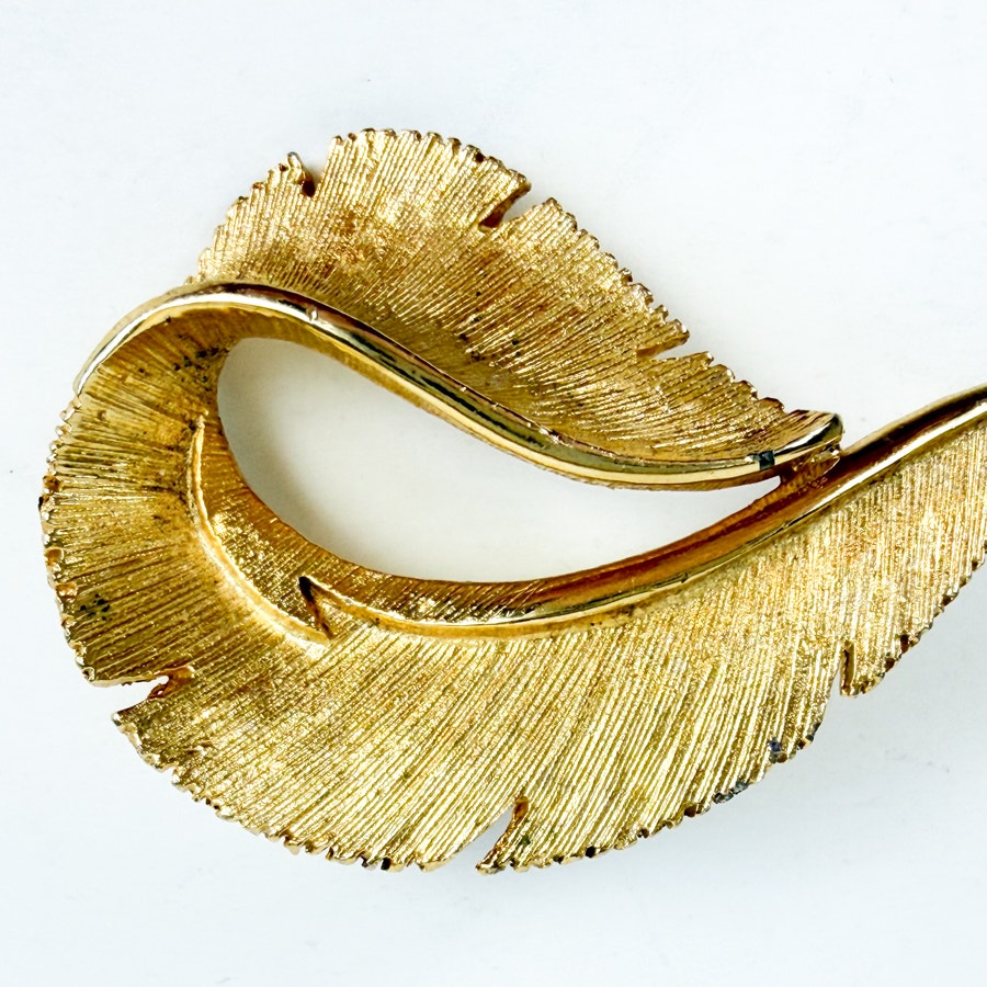Feather Brooch Sarah Coventry Gold-Tone