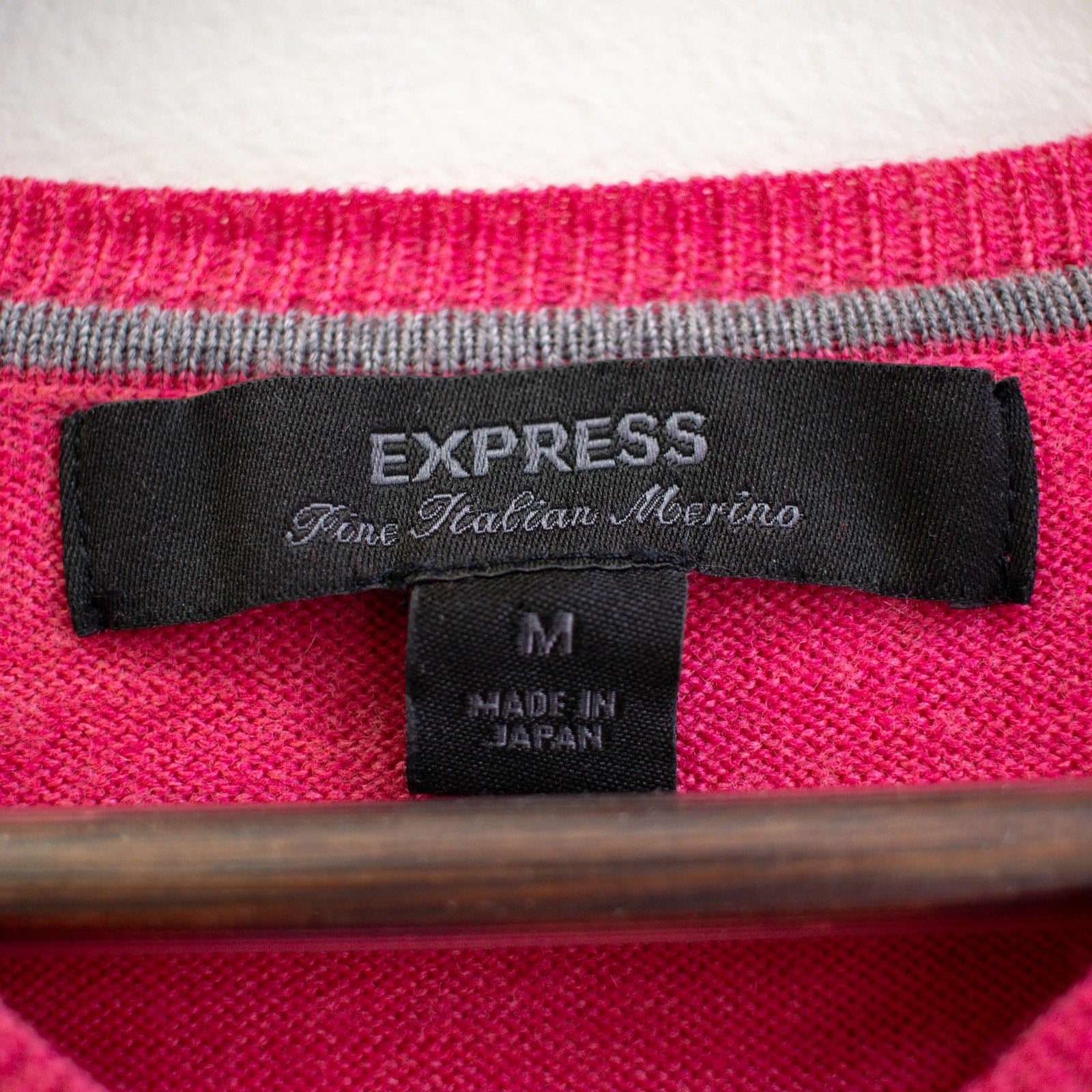 Pink Merino Wool V-Neck Sweater Size Medium