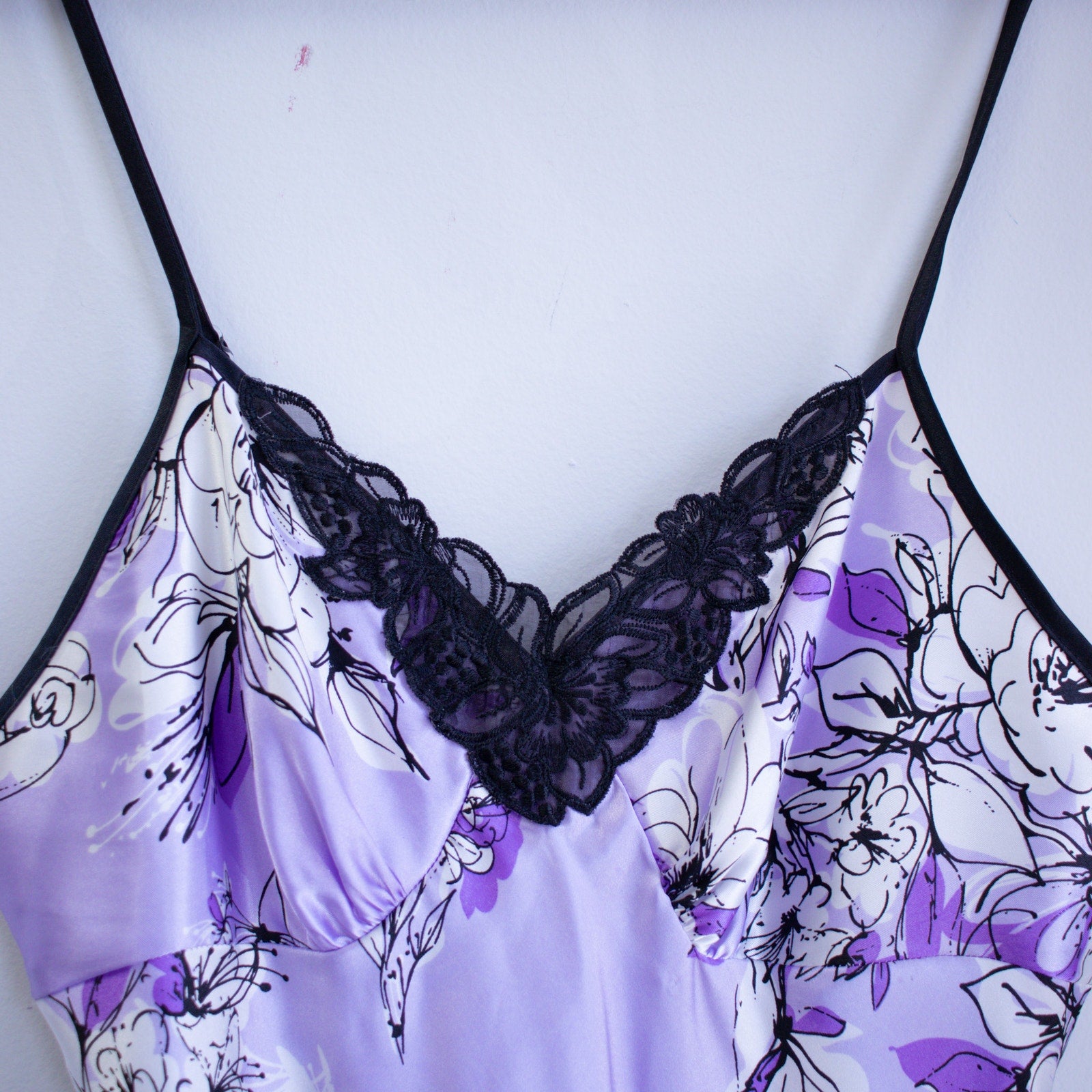 APT.9 Size Medium Violet Floral Nightgown
